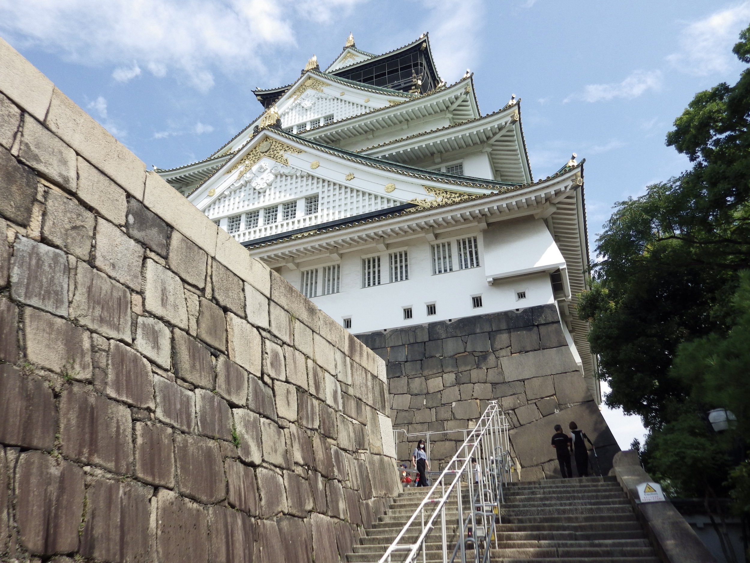 Osaka-Castle-003-Entrance.JPG
