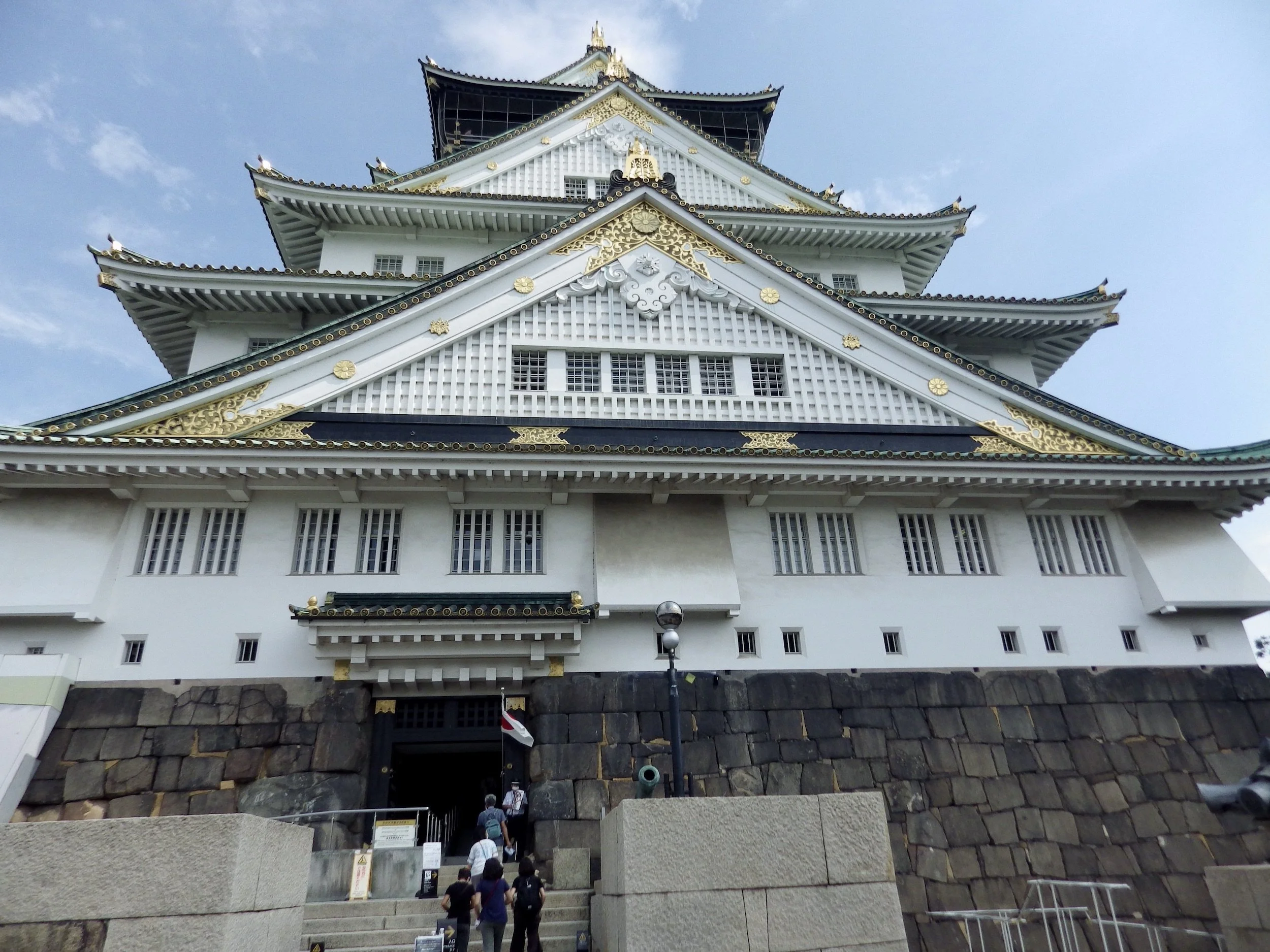 Osaka-Castle-004-Entrance.JPG