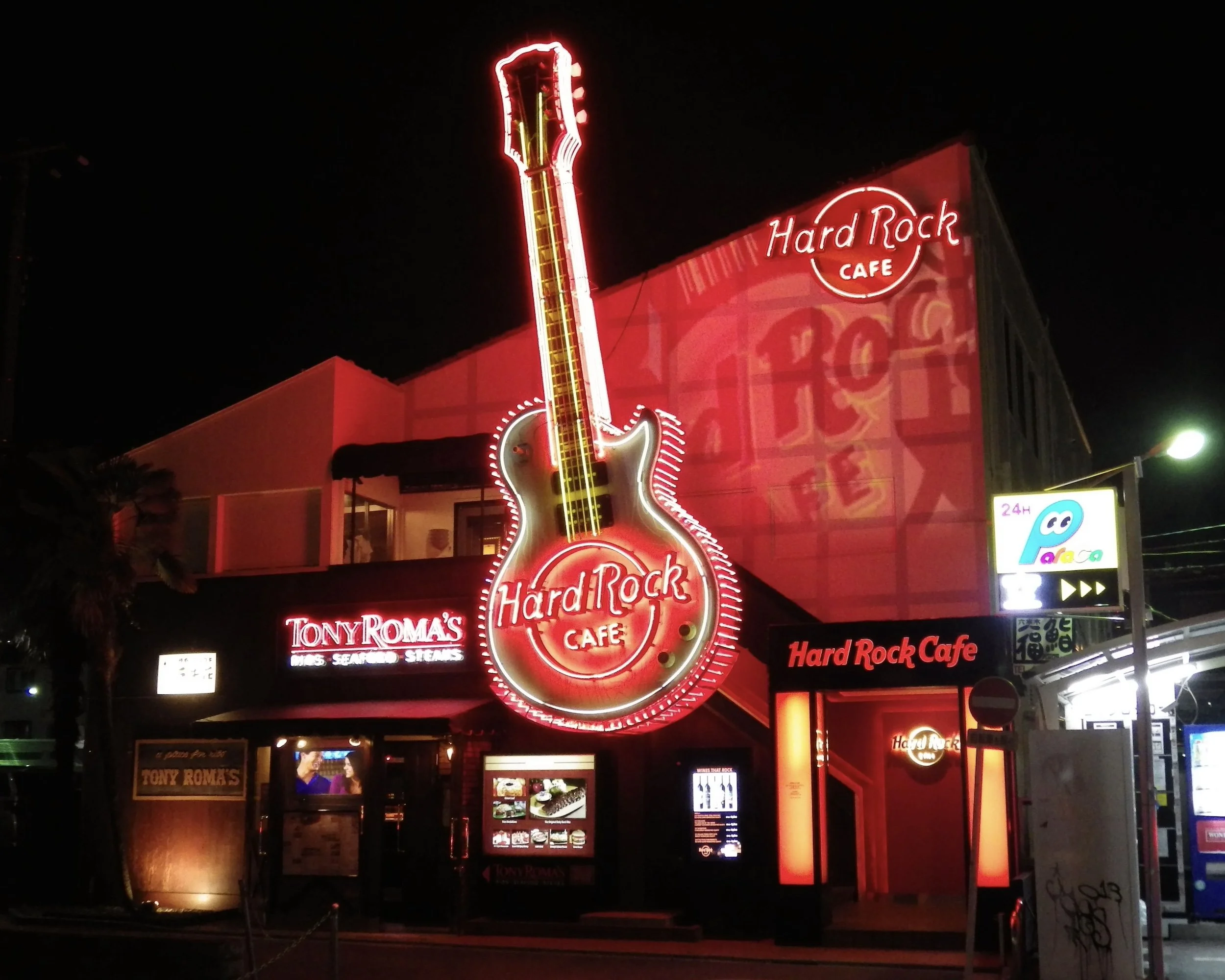 Gaien-Higashi-Dori-005-Hard-Rock-Cafe-4x5.jpg