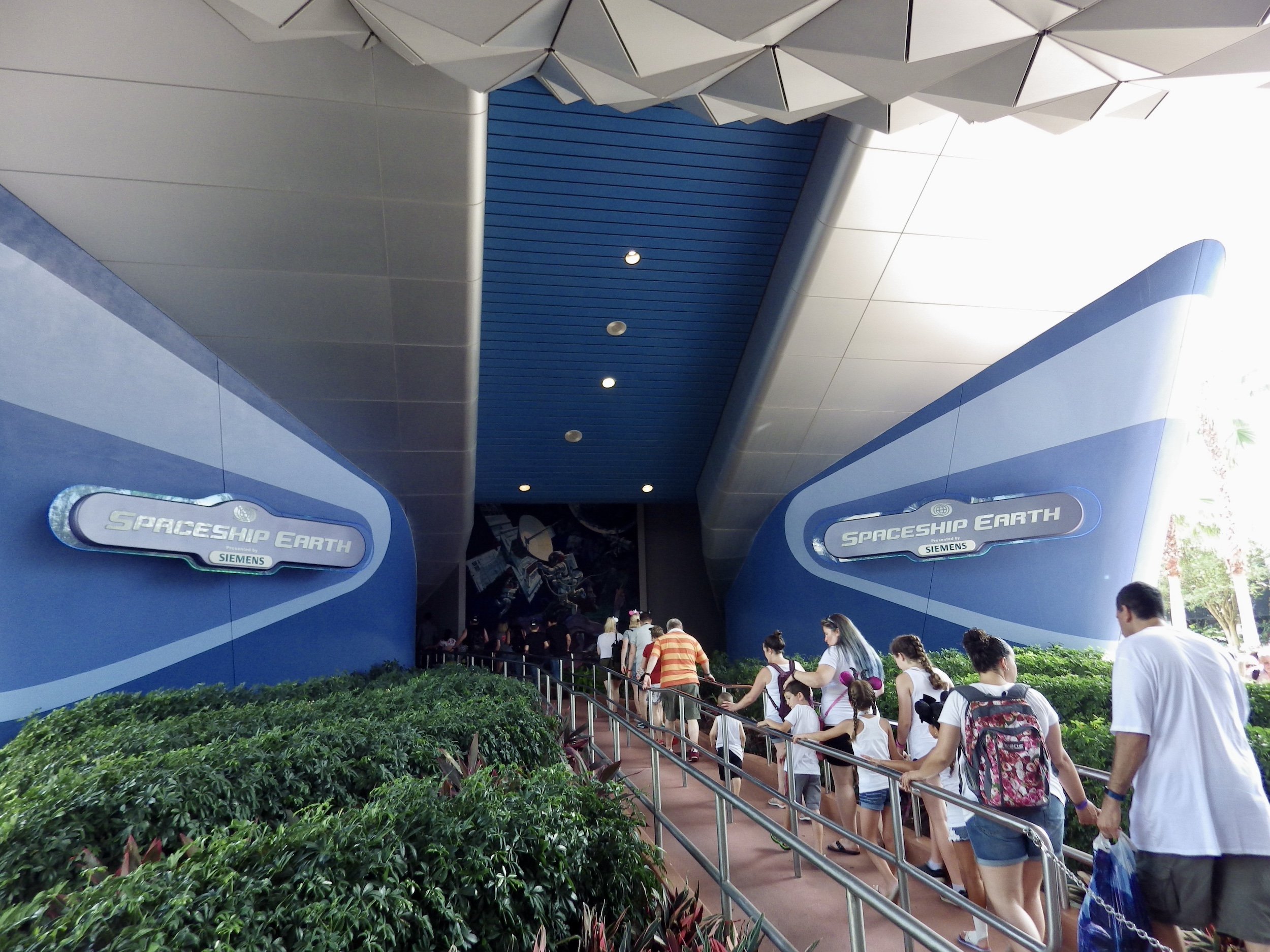 Epcot-Future-World-East-06-Spaceship-Earth.jpg