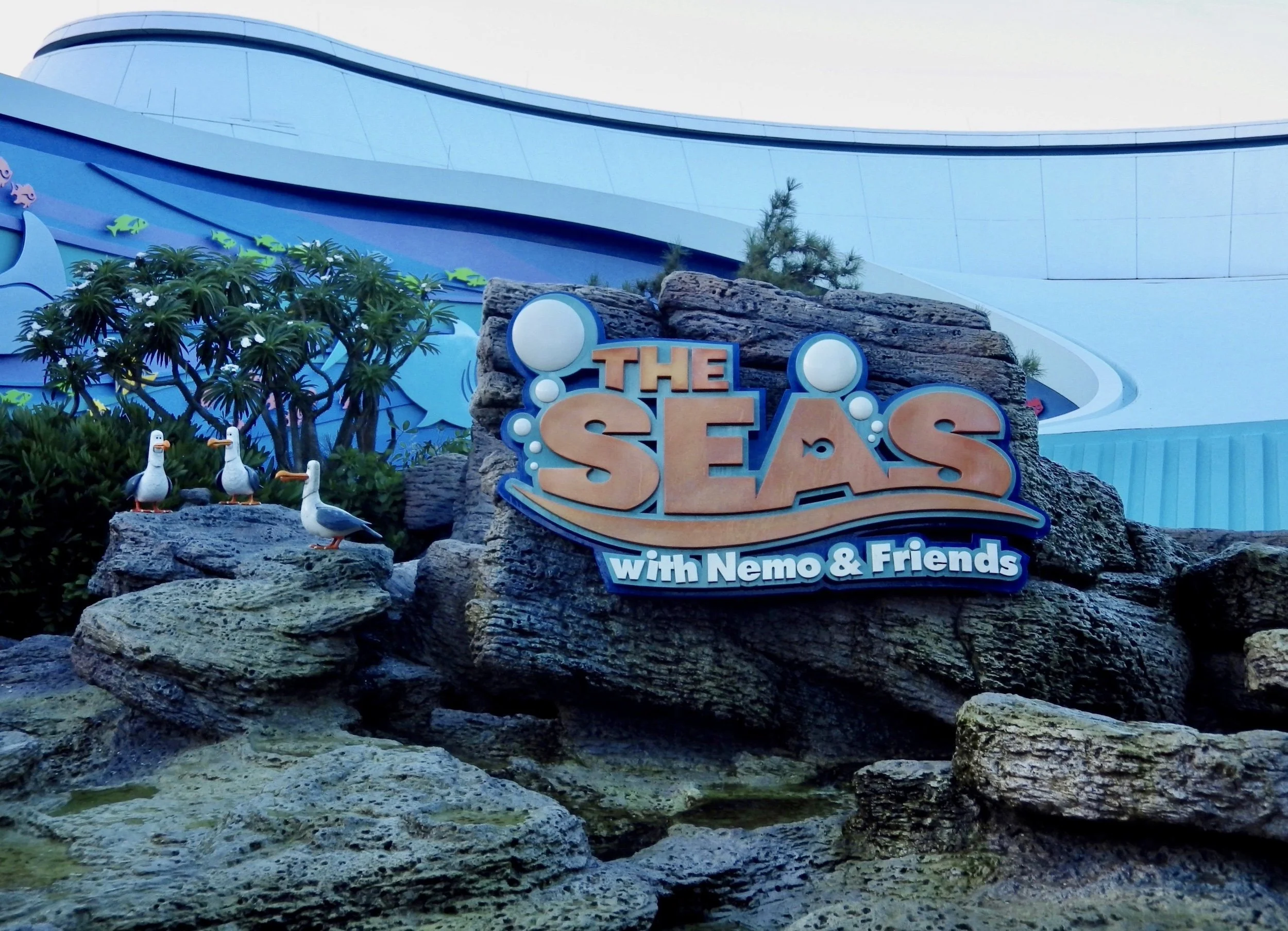 Future-World-03-The-Seas-With-Nemo-and-Friends.jpg
