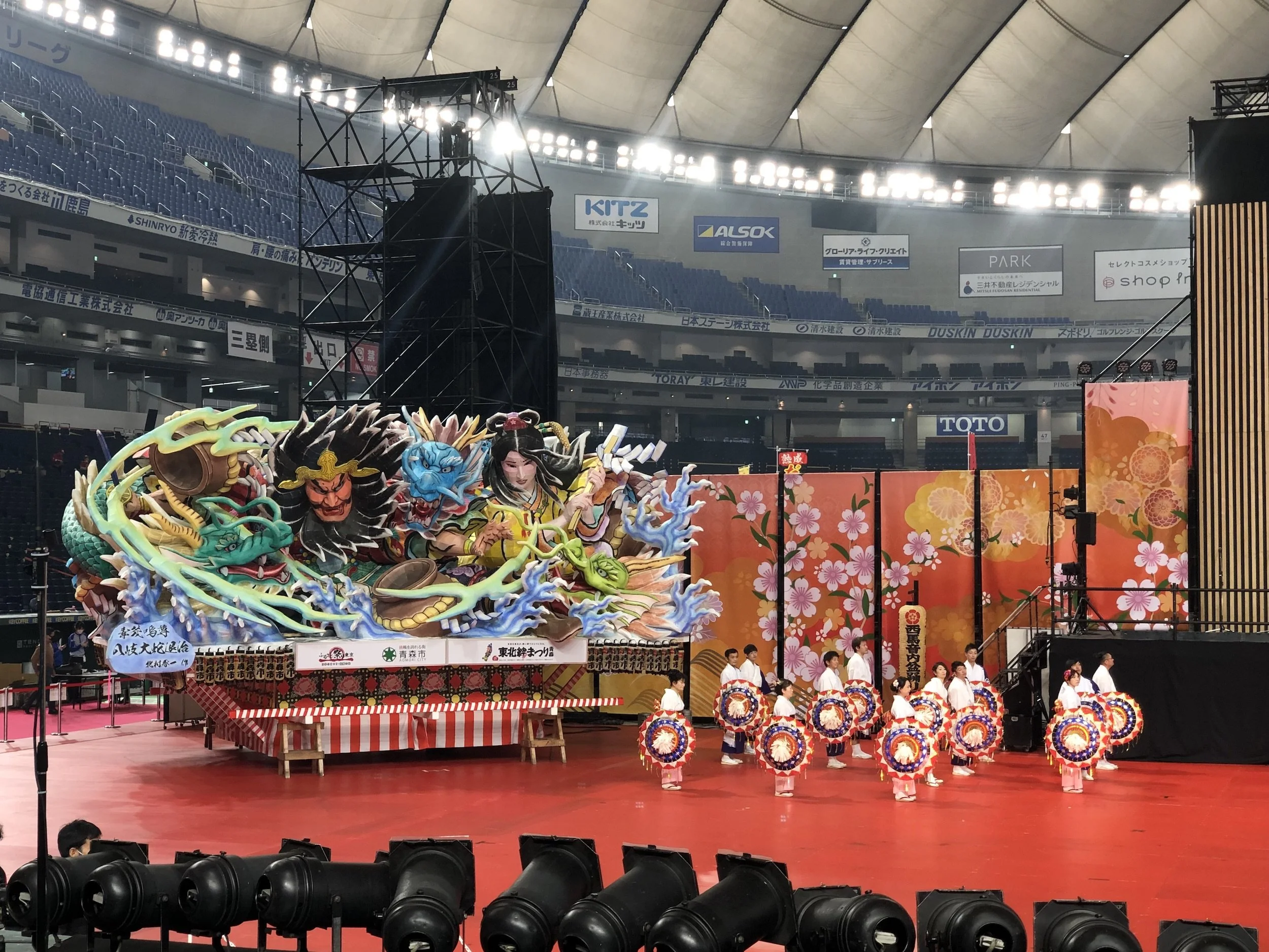 Tokyo-Dome-City-006-Furusato-Matsuri-Nebuta-Float-Shan-Shan-Dancers.jpeg