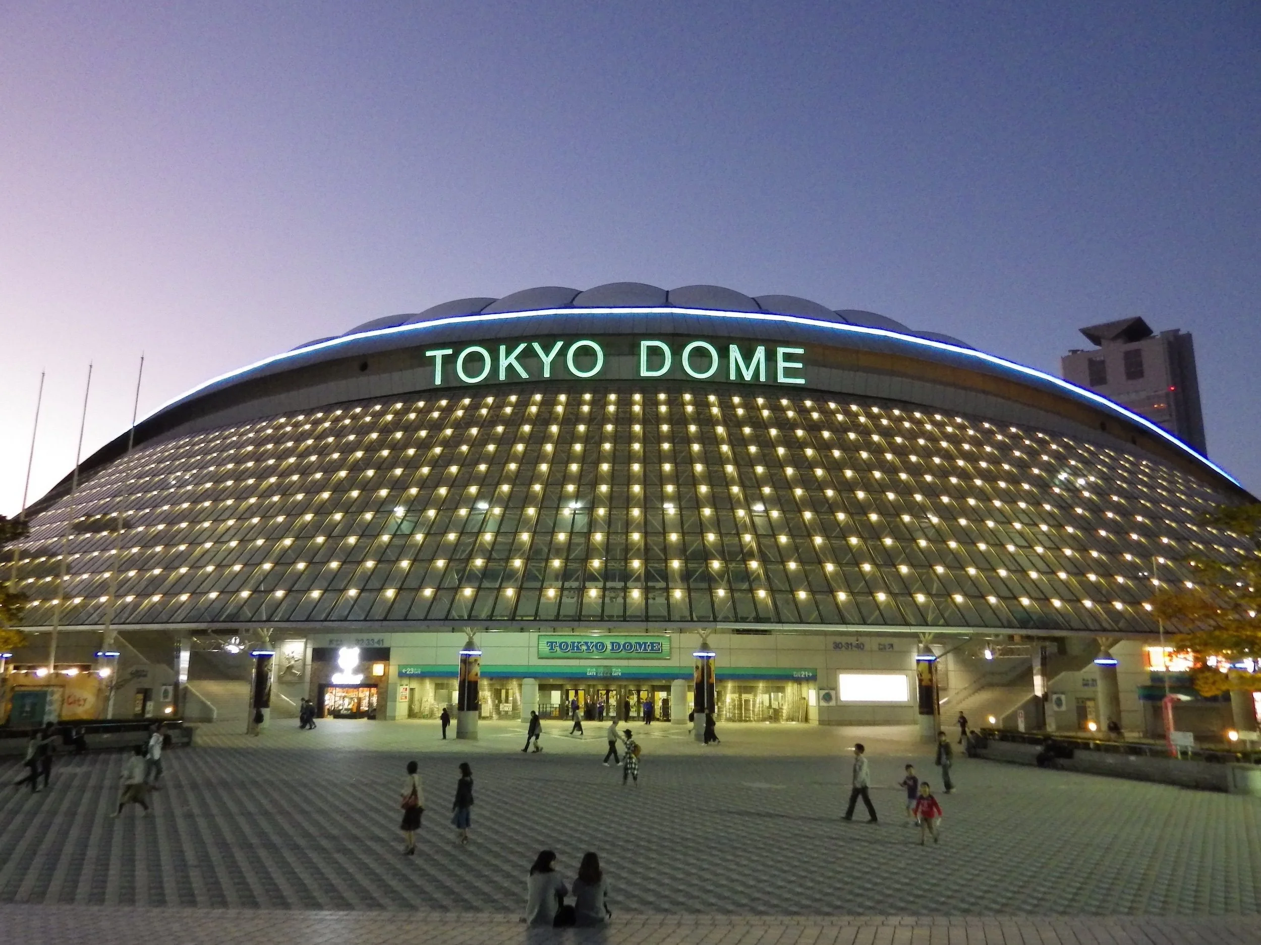 Tokyo-Dome-City-055-Tokyo-Dome-Big-Egg-Sundown.jpg
