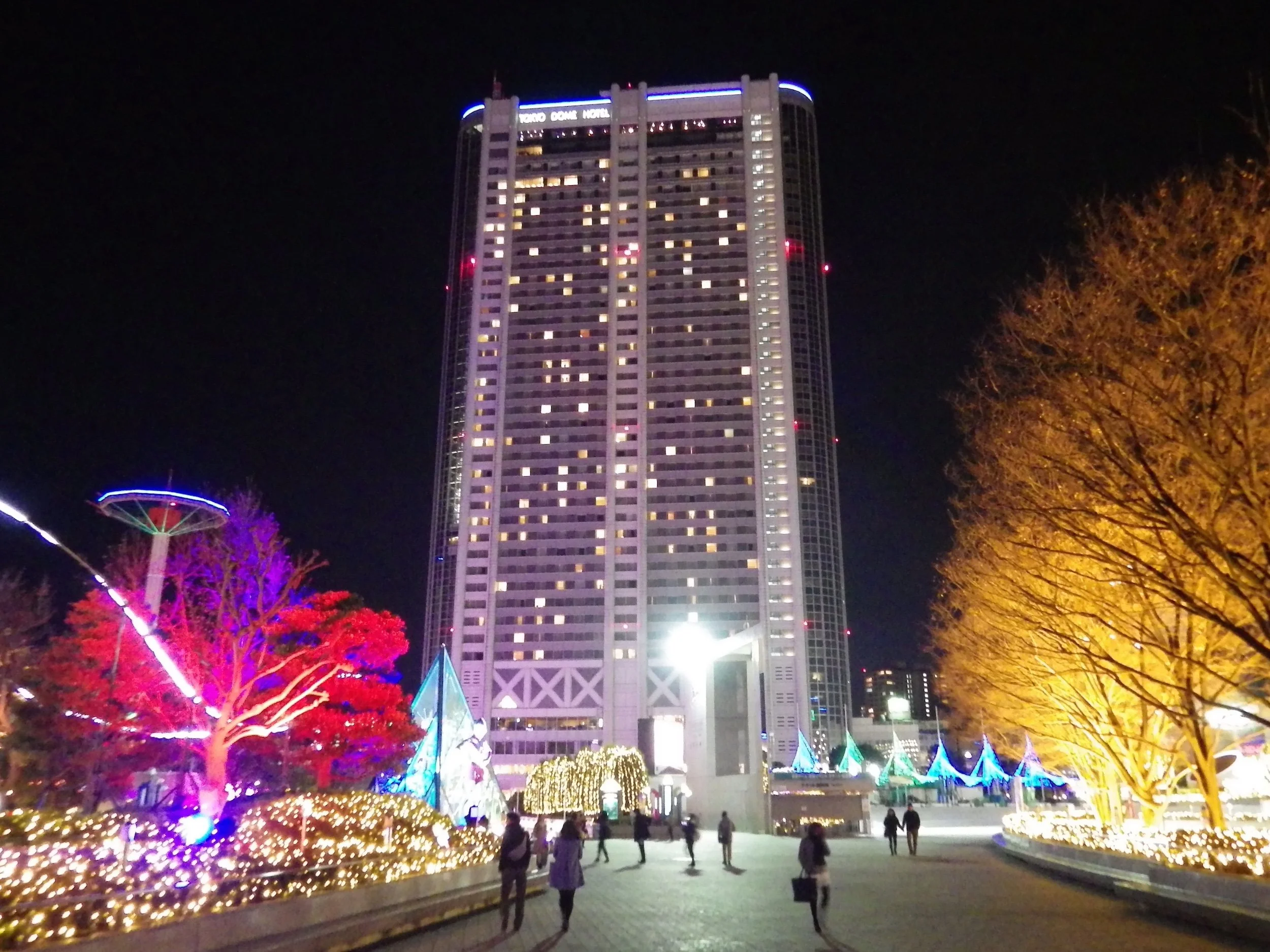 Tokyo-Dome-City-063-Winter-Illumination-Hotel.jpg