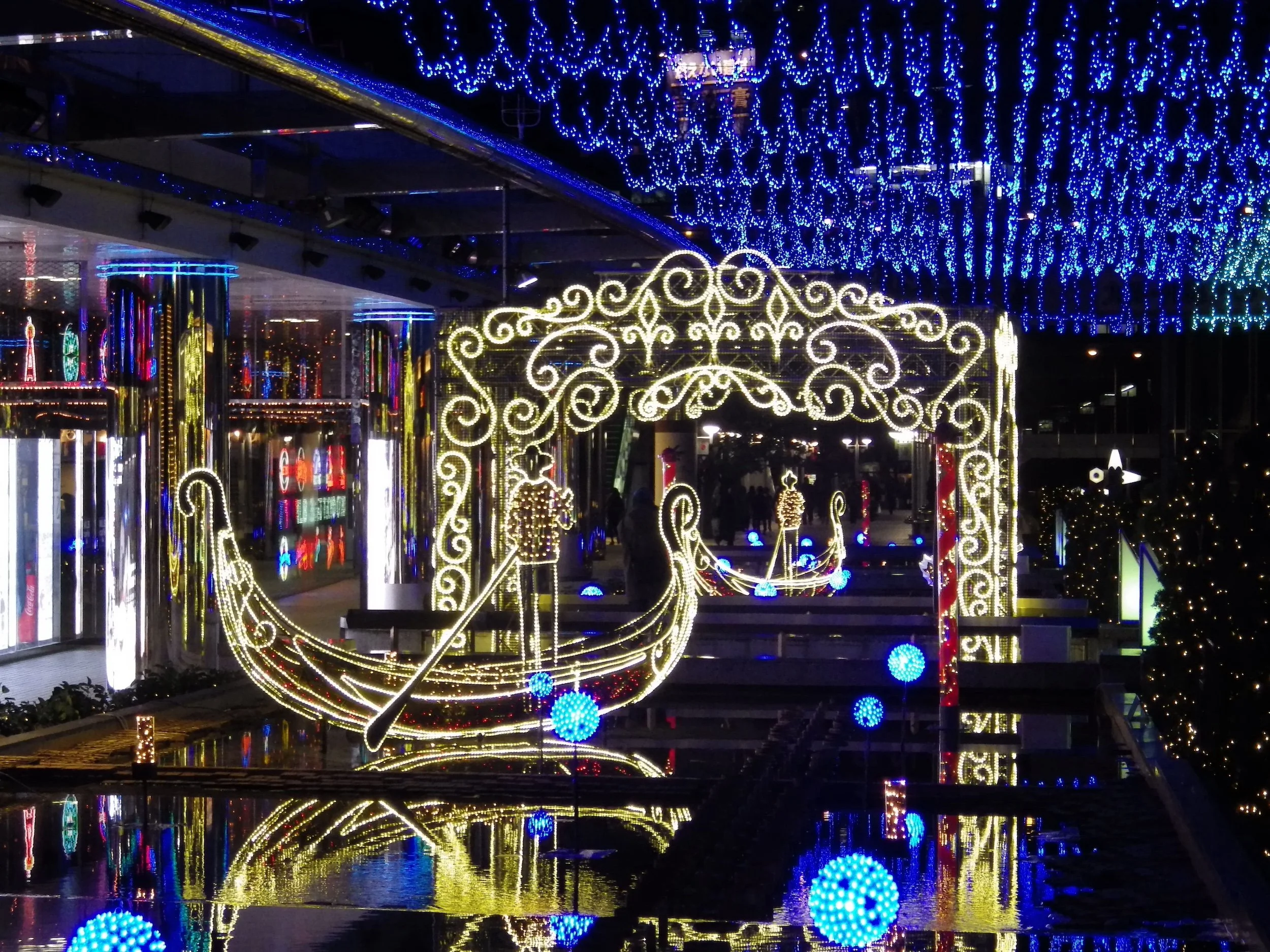 Tokyo-Dome-City-082-Winter-Illumination-2017-Gondola-Display.jpg