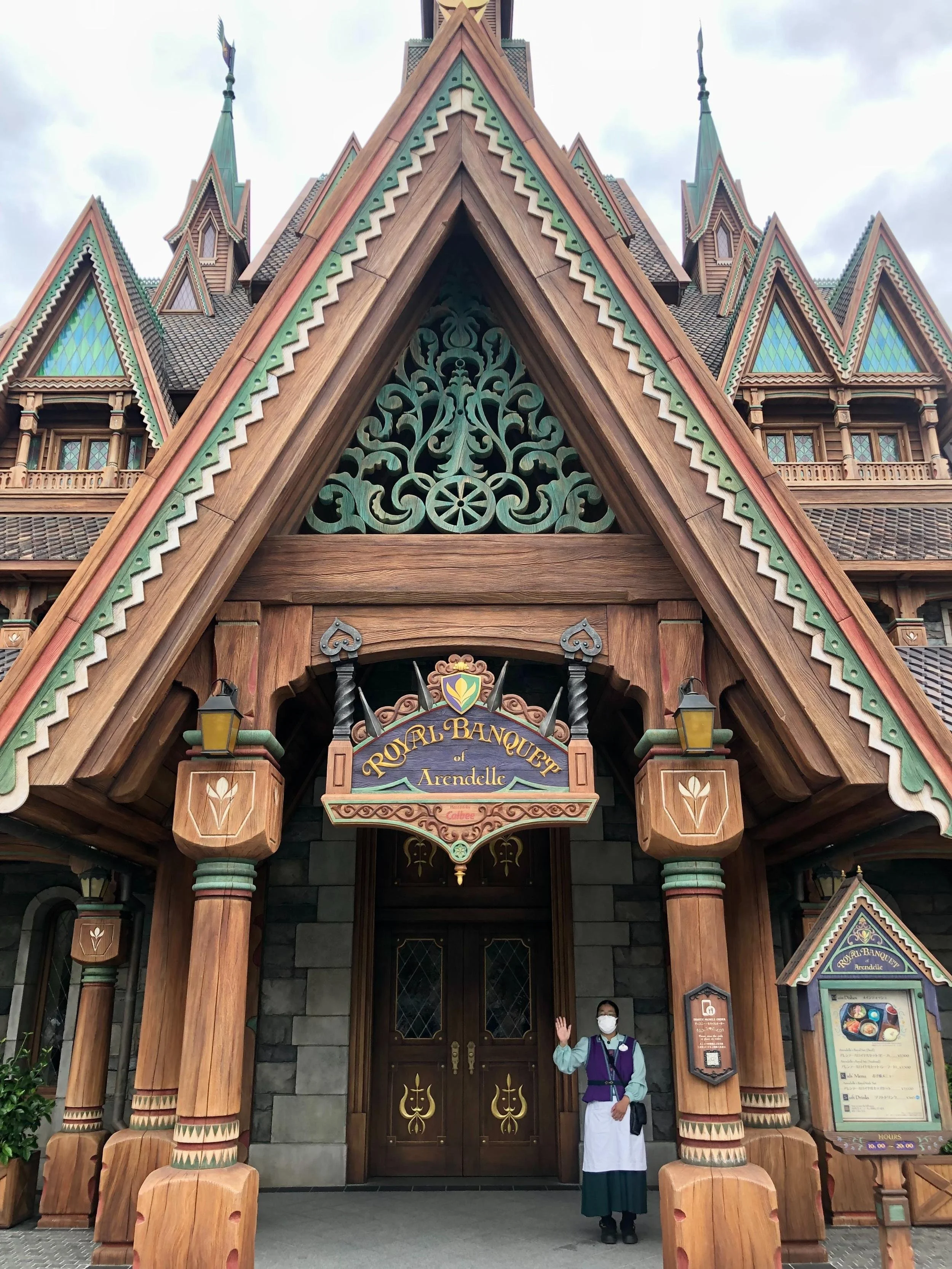 Fantasy-Springs-009-Royal-Banquet-of-Arendelle.jpg