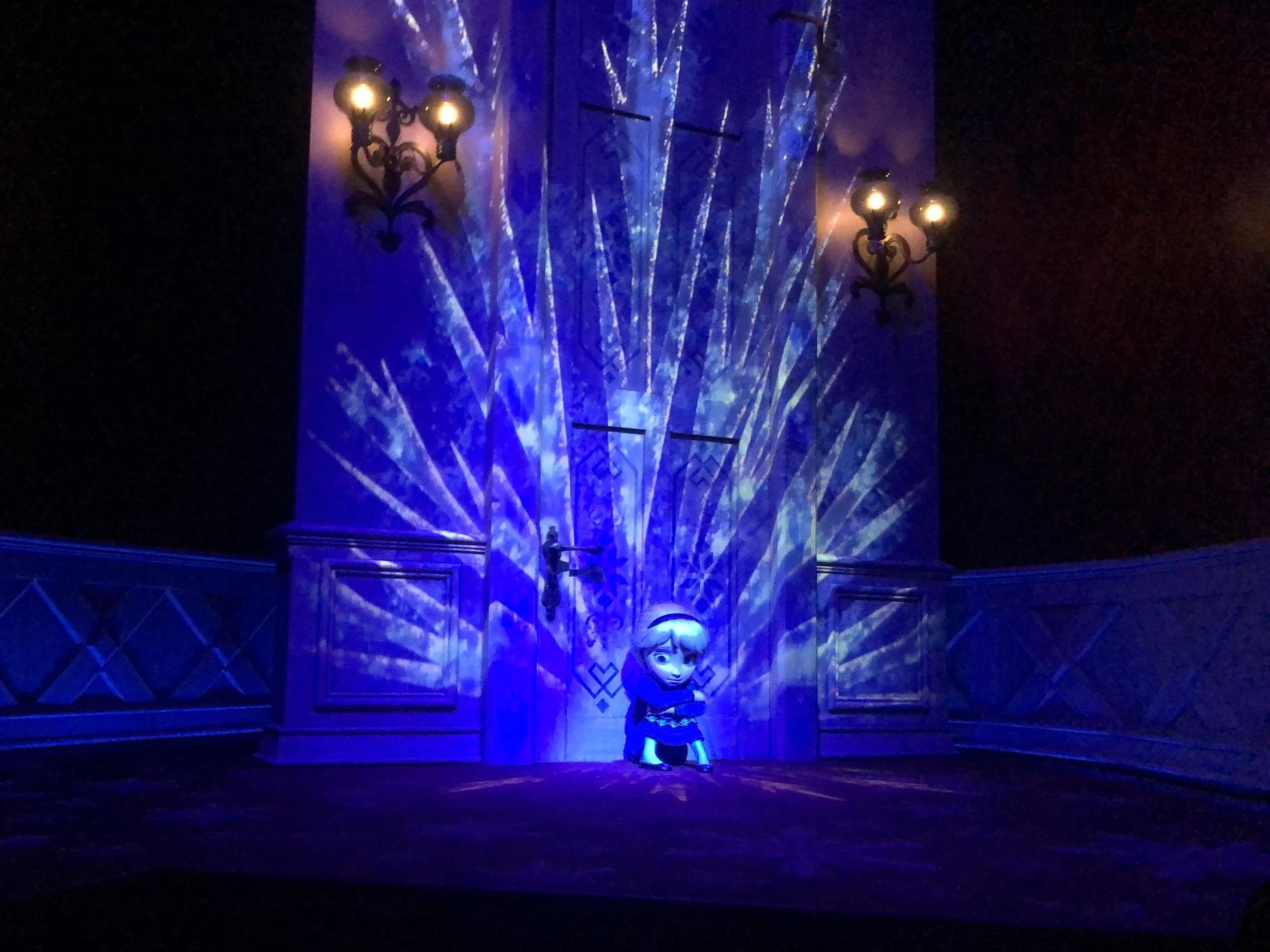 Fantasy-Springs-016-Anna-and-Elsa's-Frozen-Journey.jpg