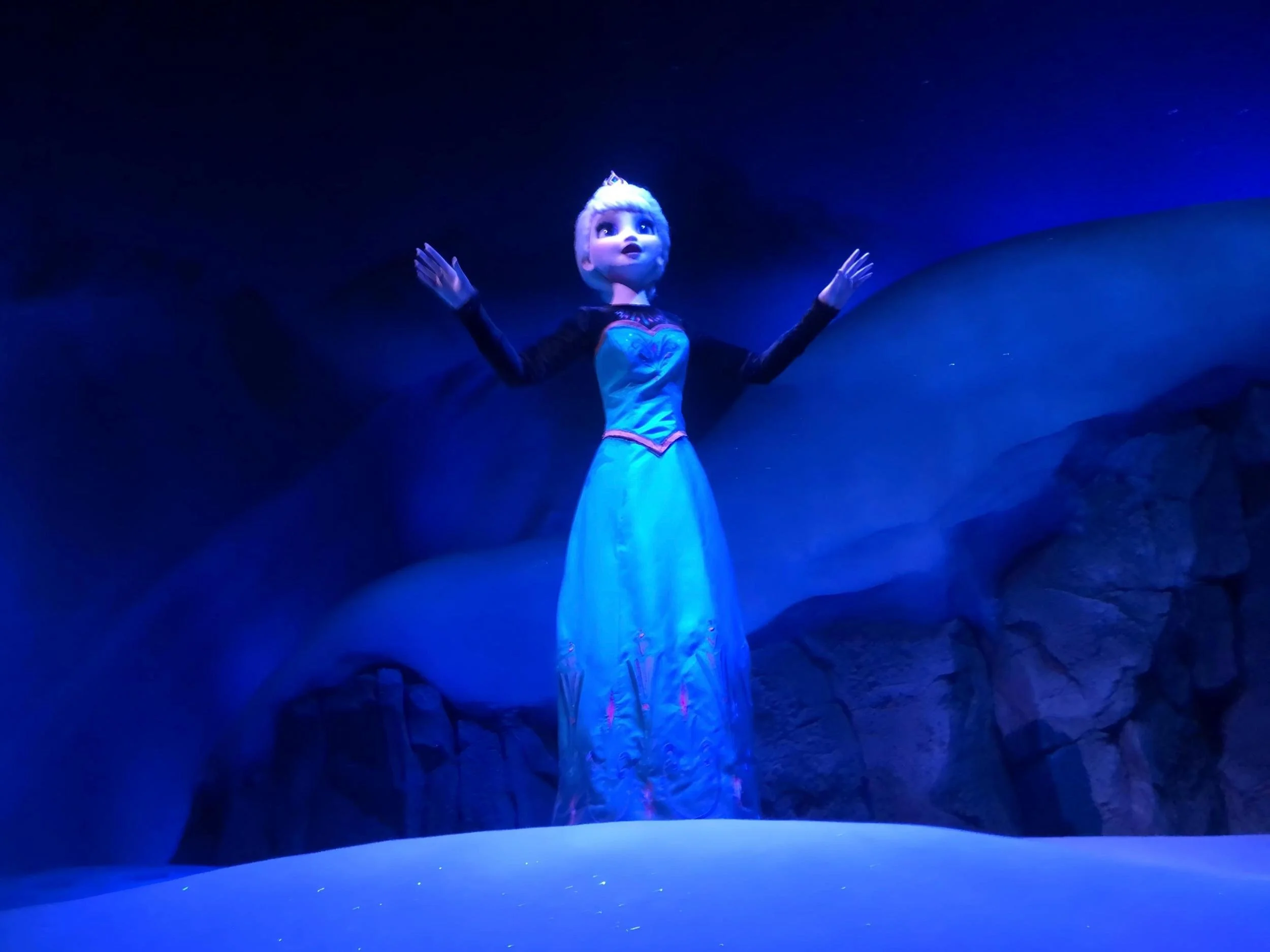 Fantasy-Springs-019-Anna-and-Elsa's-Frozen-Journey.jpg