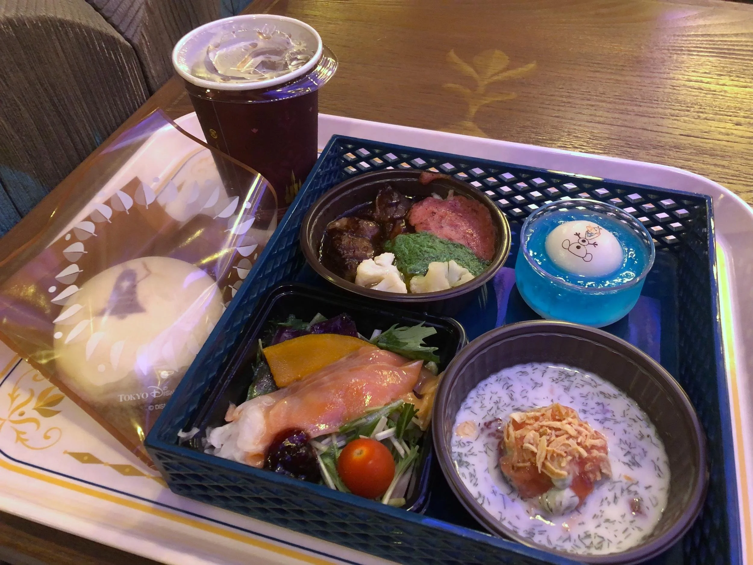 Fantasy-Springs-053-Royal-Banquet-of-Arendelle.jpg
