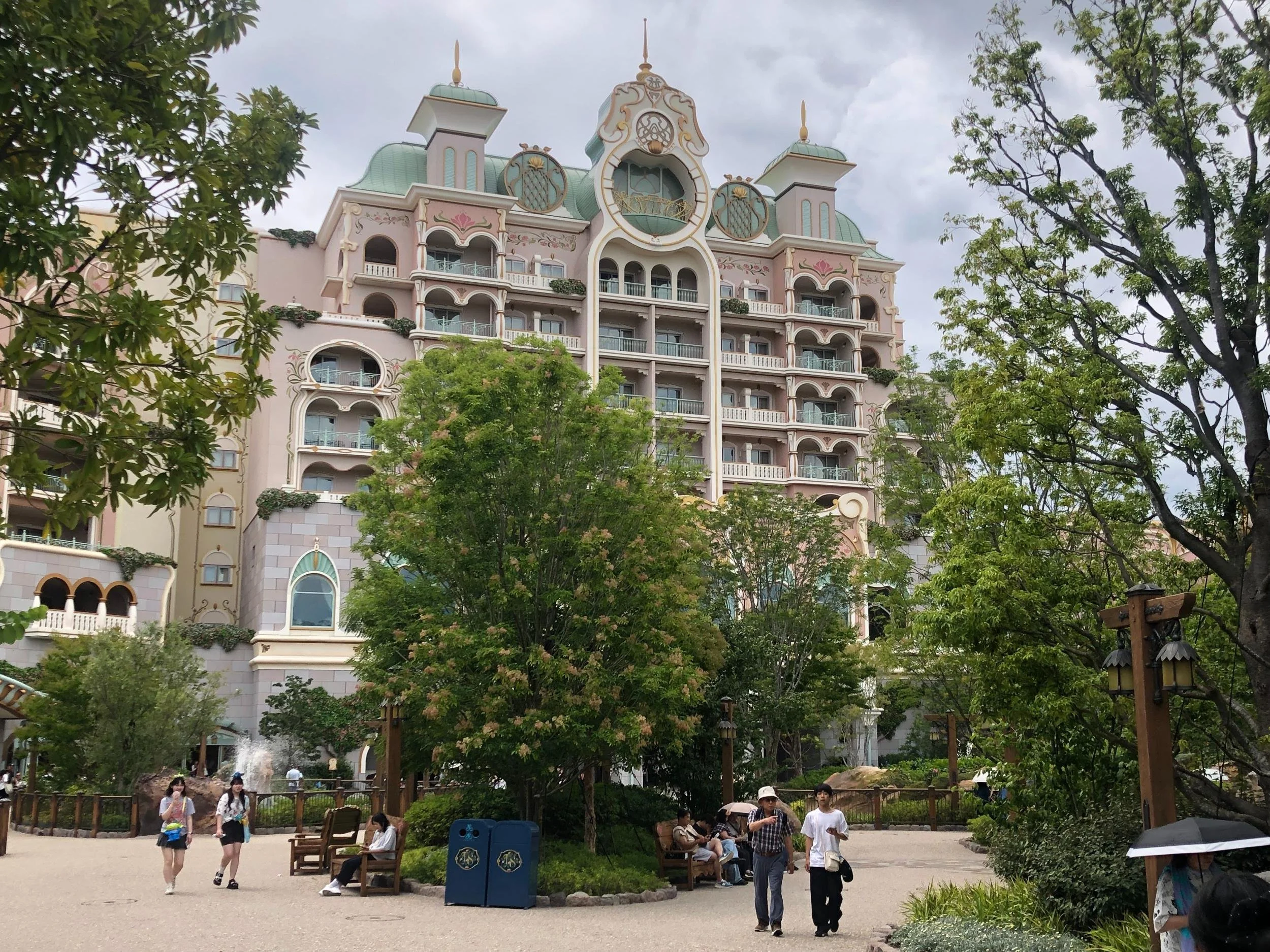 Fantasy-Springs-069-Hotel.jpg