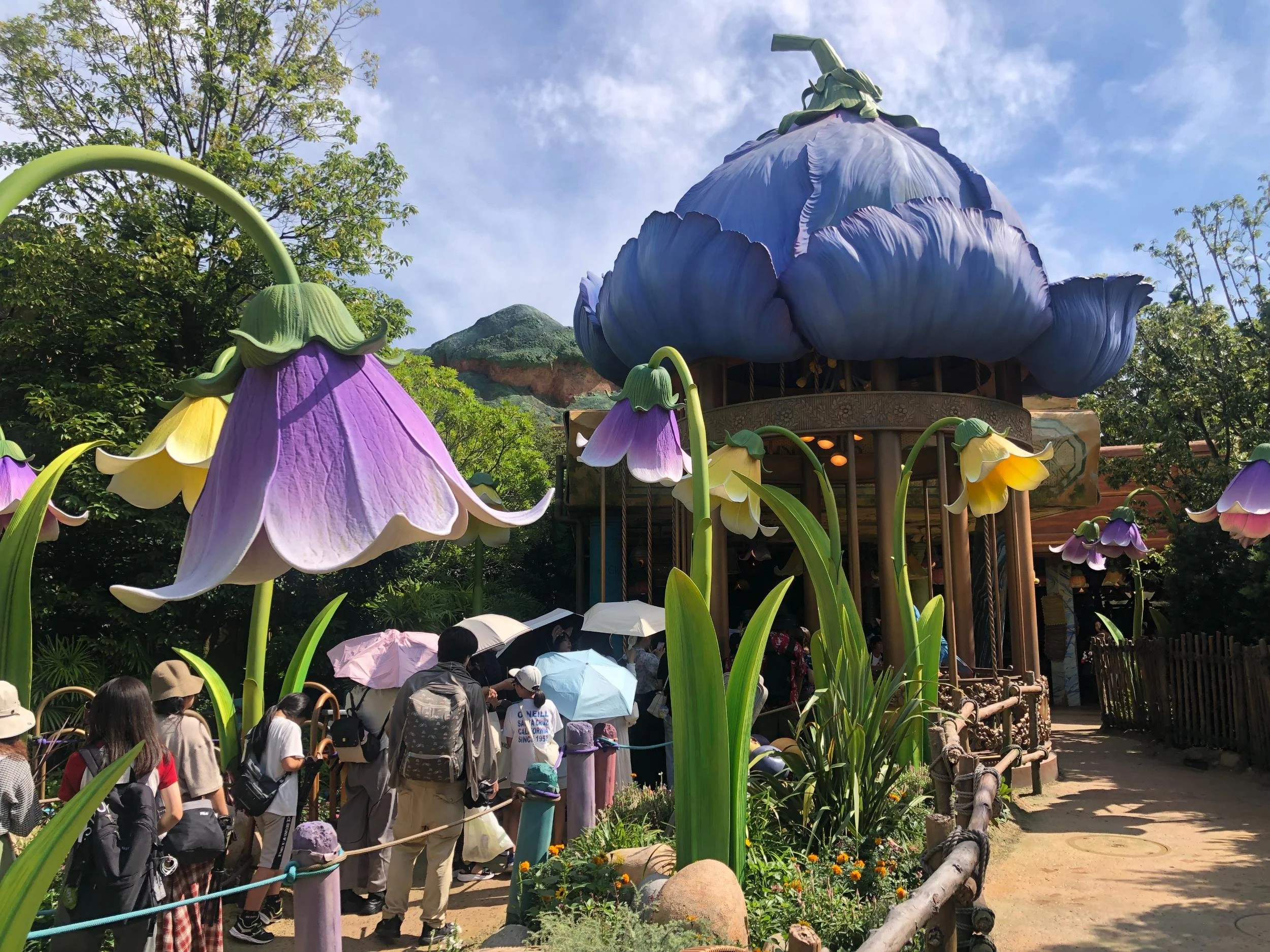 Fantasy-Springs-071-Fairy-Tinker-Bell's-Busy-Buggies.jpg