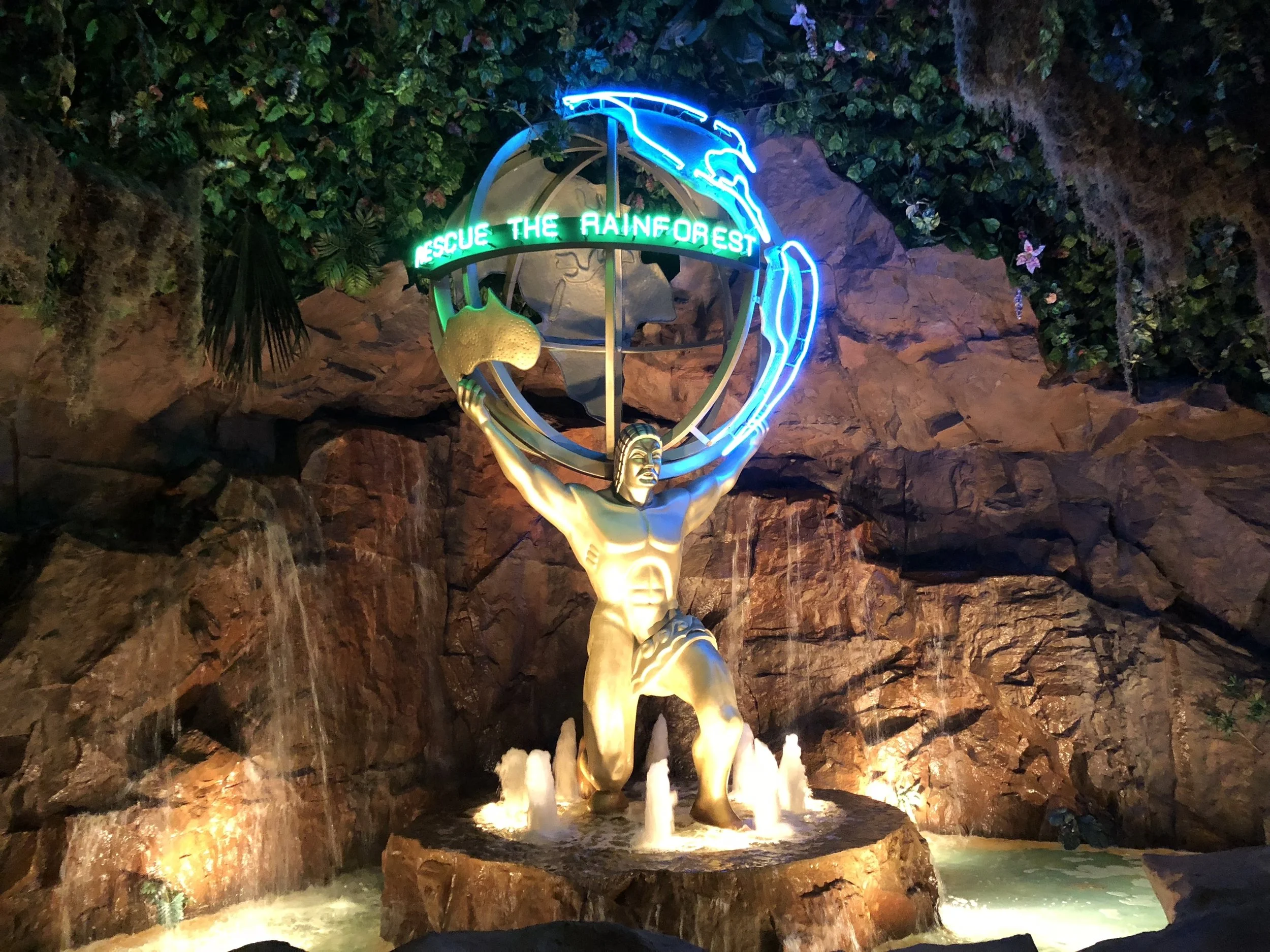 Ikspiari-24-Rainforest-Cafe.jpg