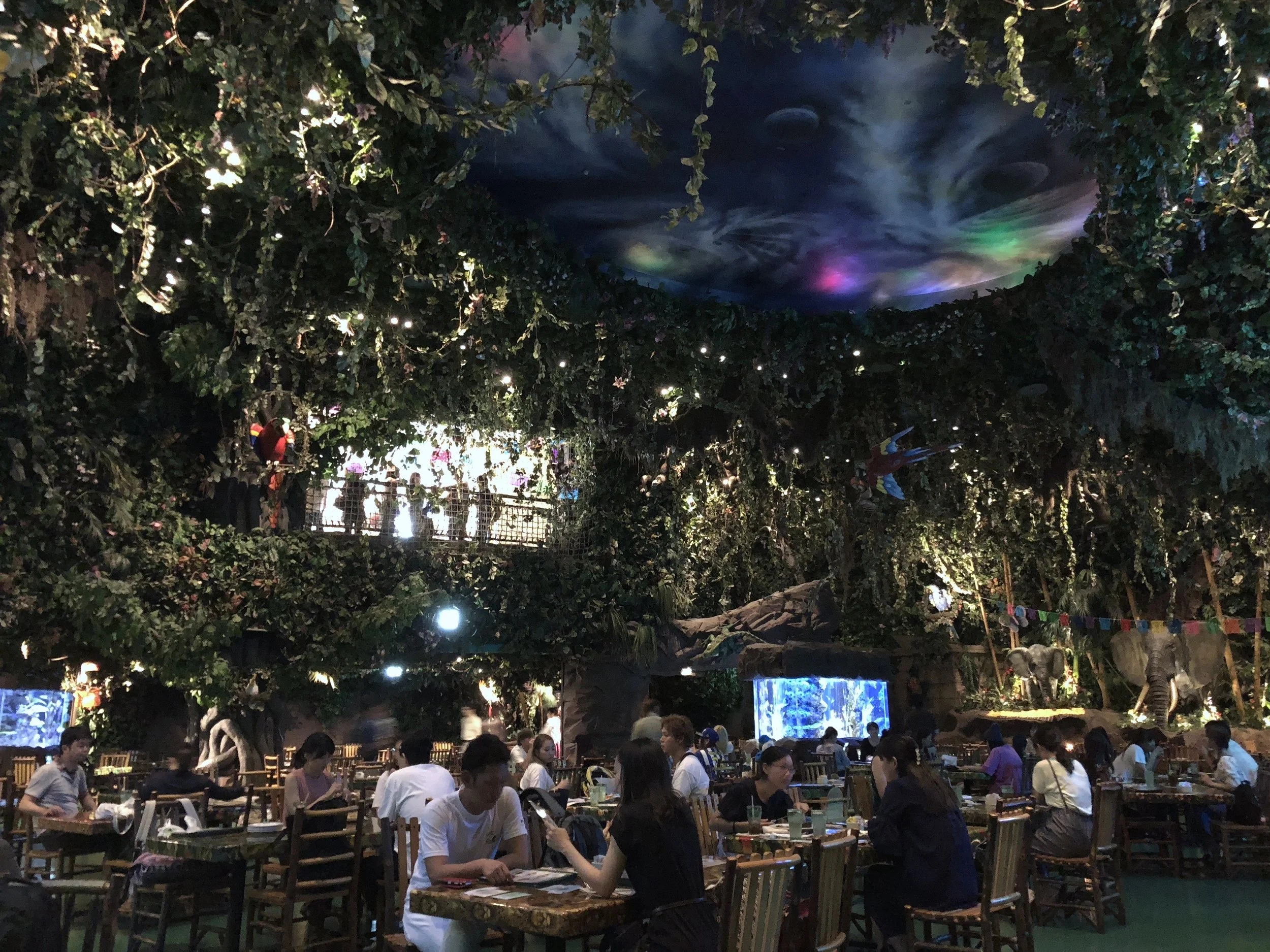 Ikspiari-25-Rainforest-Cafe.jpg