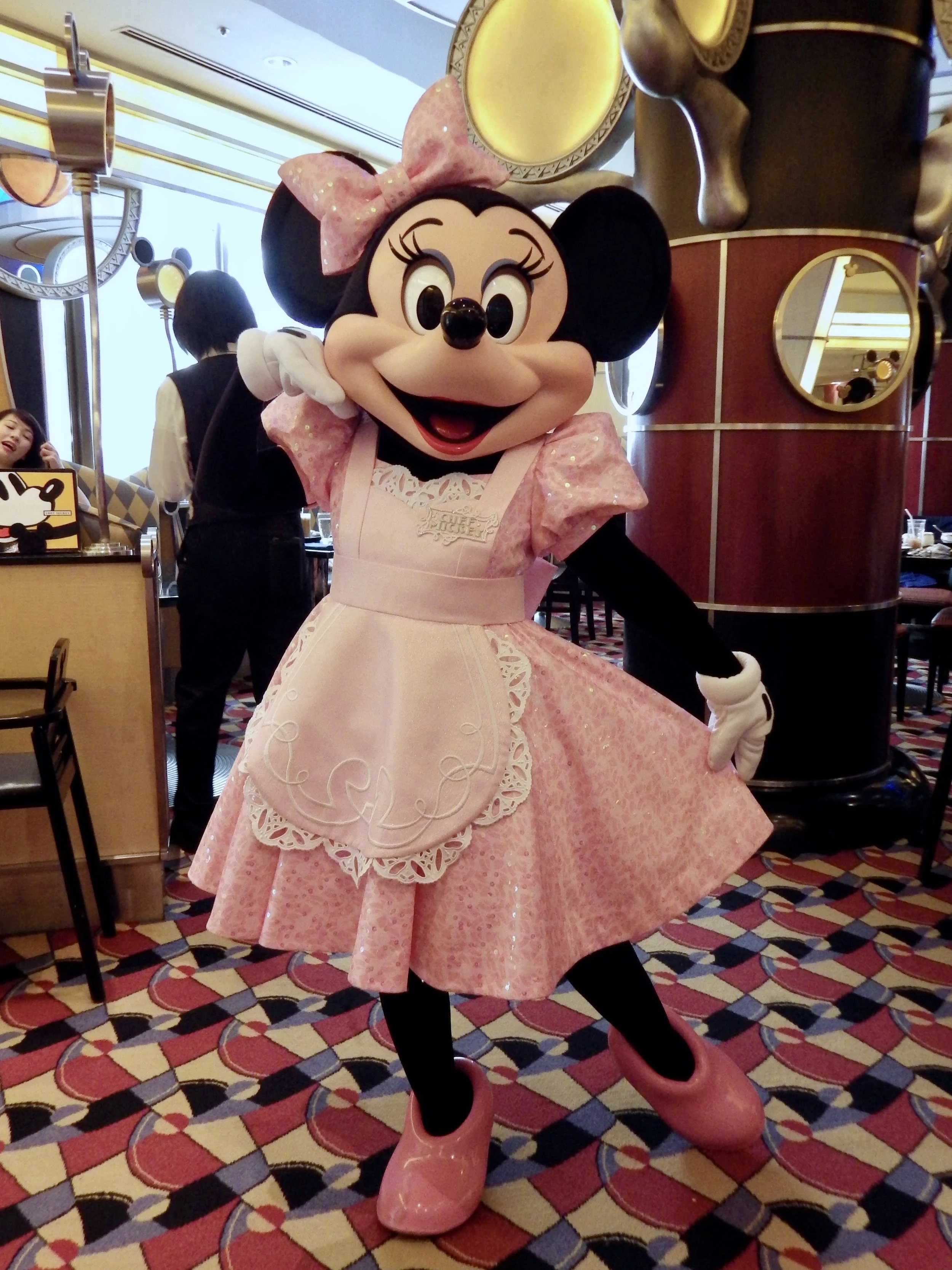Ambassador-Hotel-14-Chef-Mickey.jpg