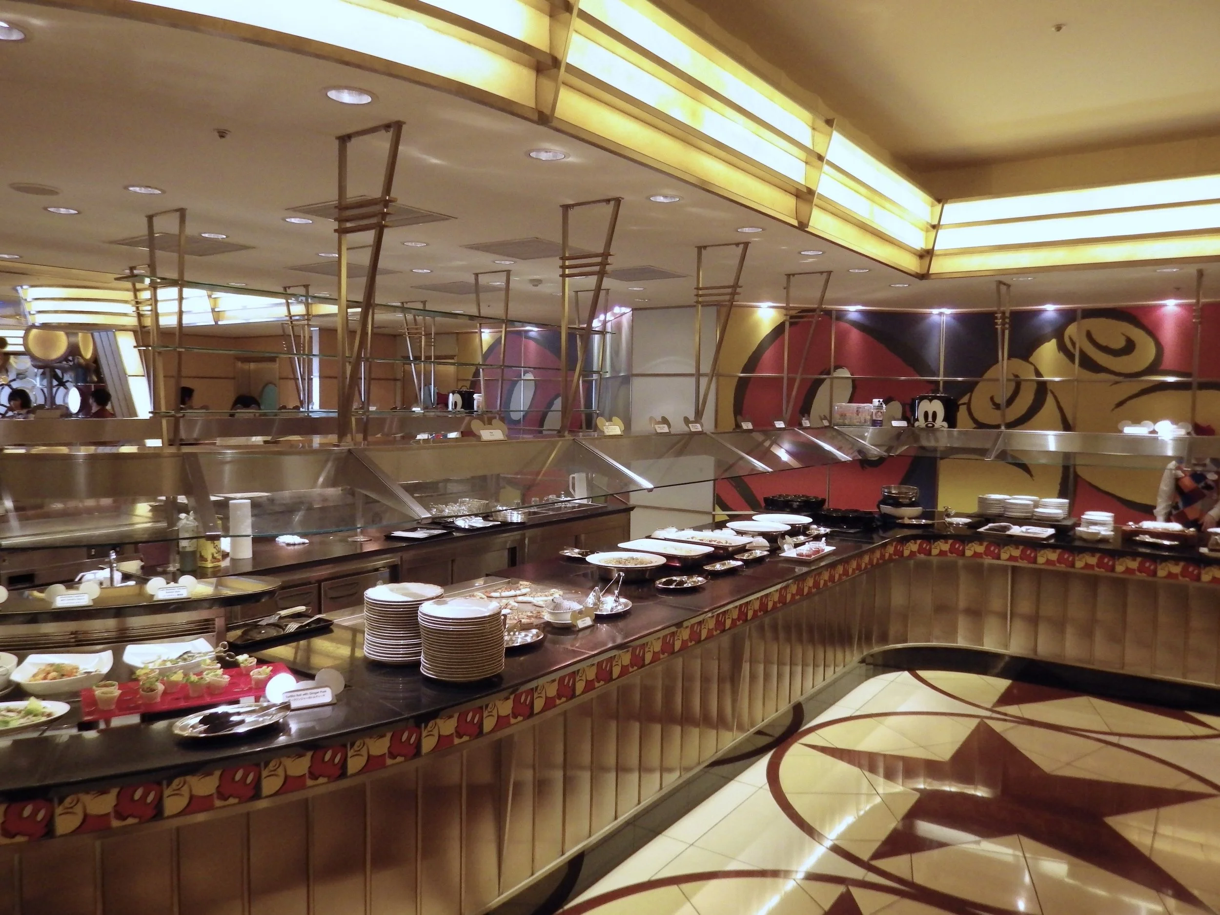 Ambassador-Hotel-19-Chef-Mickey.jpg