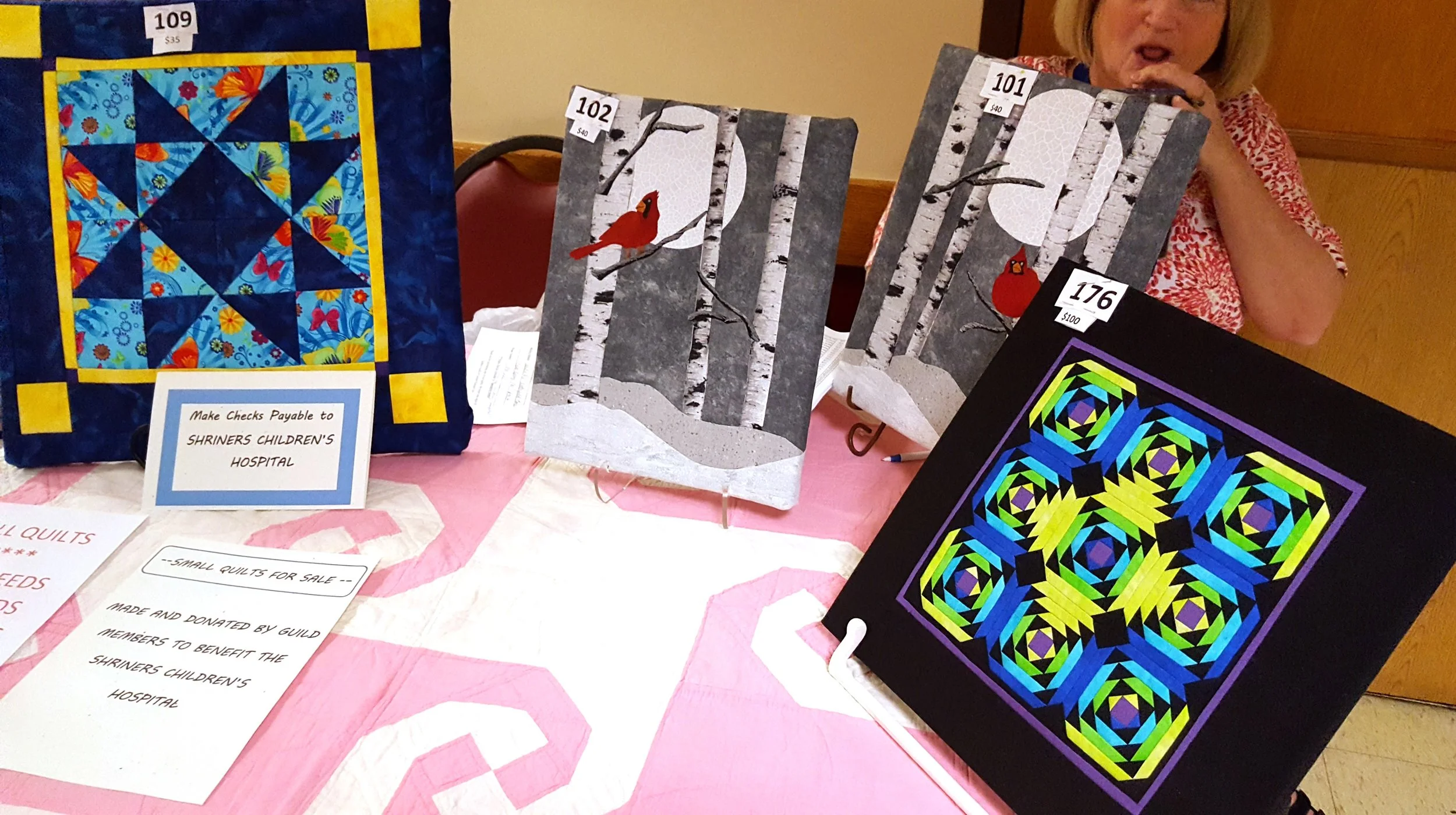 small quilts at the quilt show4.jpg