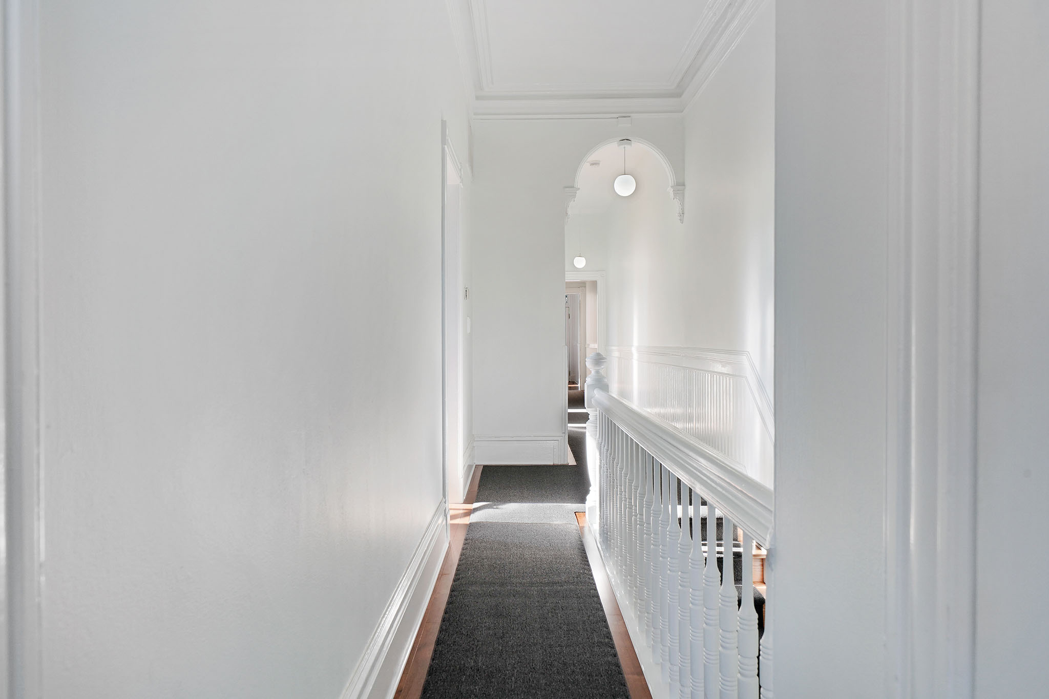 1911 1:2 hallway:railing.jpg