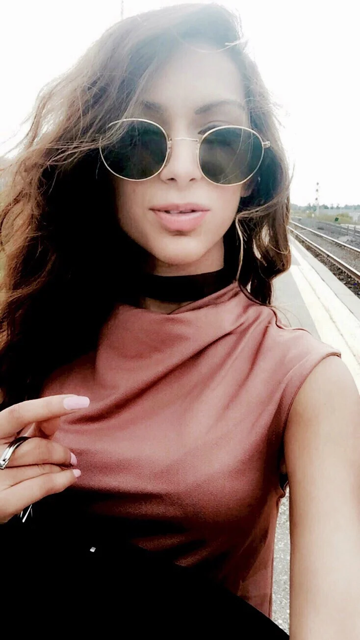 THE PERFECT PAIR OF SUNNIES