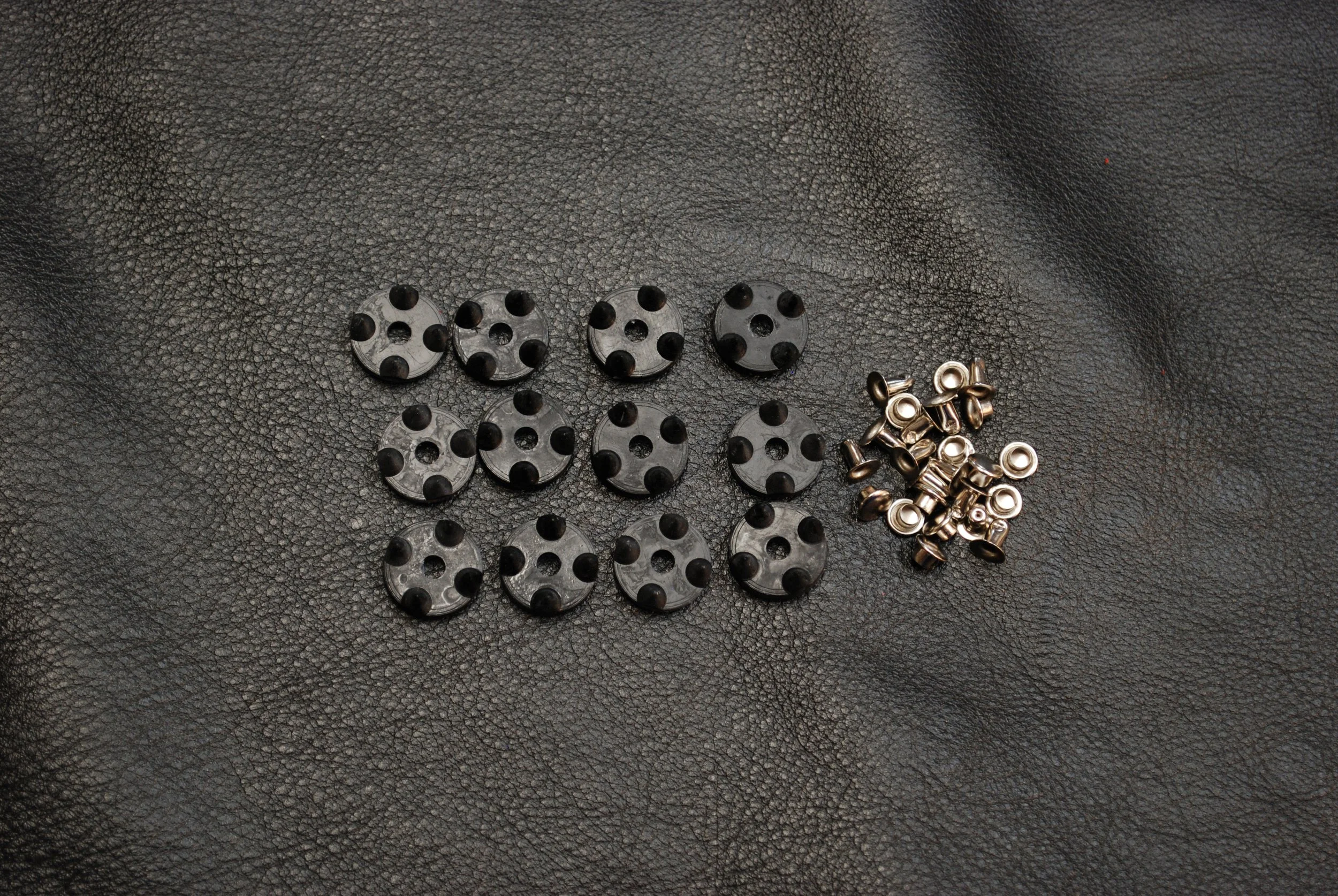 Vampire Glove Replacement Spike Pods