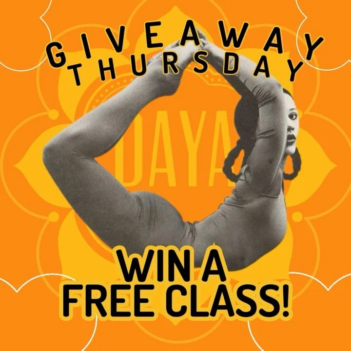 It's Giveaway Thursday! 👻🎃✨ Repost this to your story and tag two friends in the comments to win a free class credit! #dayayogastudio #dayayoga #giveawaythursday #bushwick