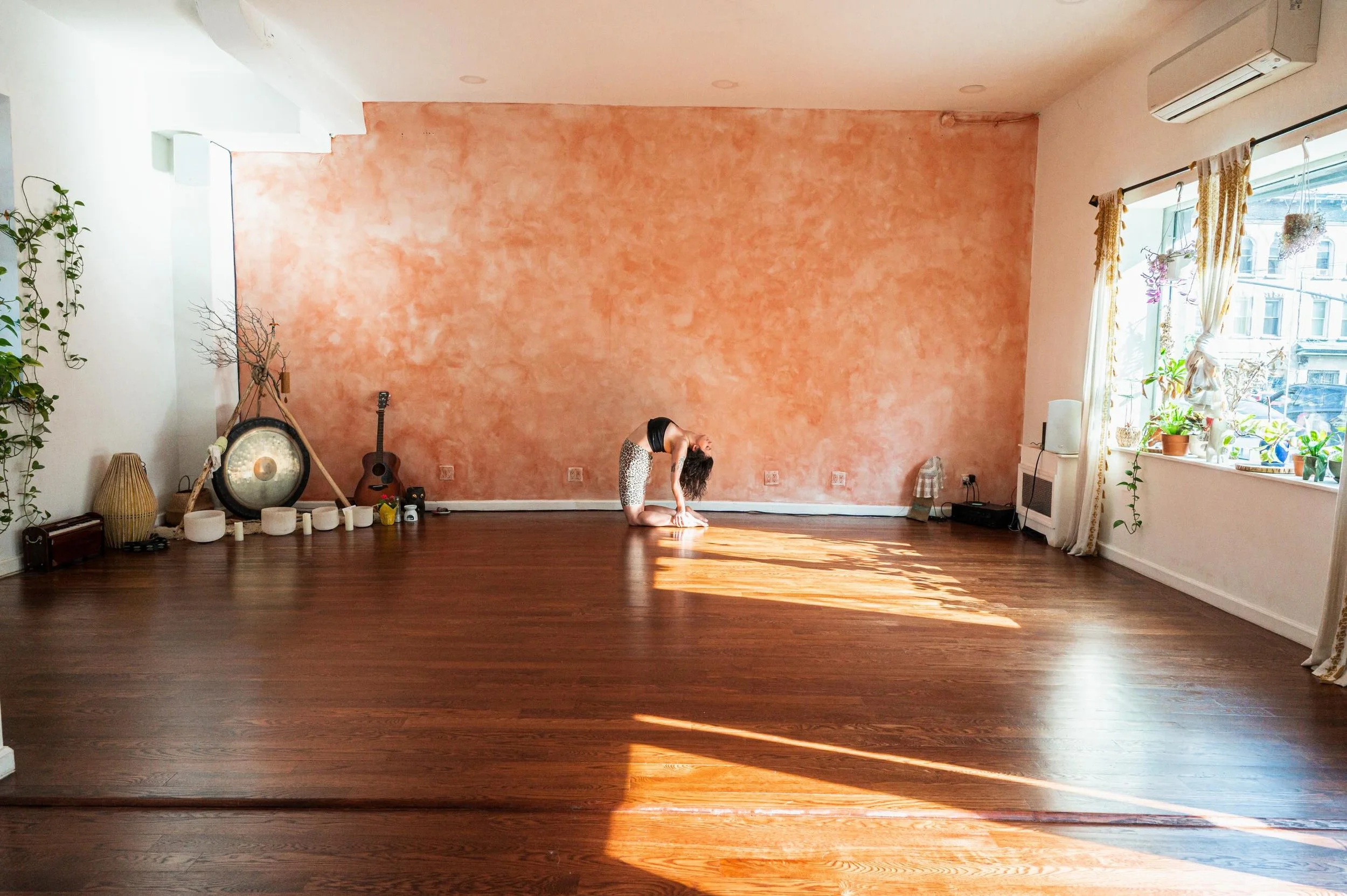 Through the collective you can open your heart ! 

But also you can practice Camel Pose aka Ustrasana, a beautiful back bend that requires patience and precision.

It&rsquo;s an invitation to embrace vulnerability, to let go of emotional walls, and t