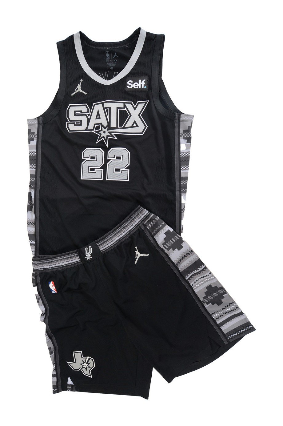 san-antonio-spurs-2022-23-statement-jersey.jpg