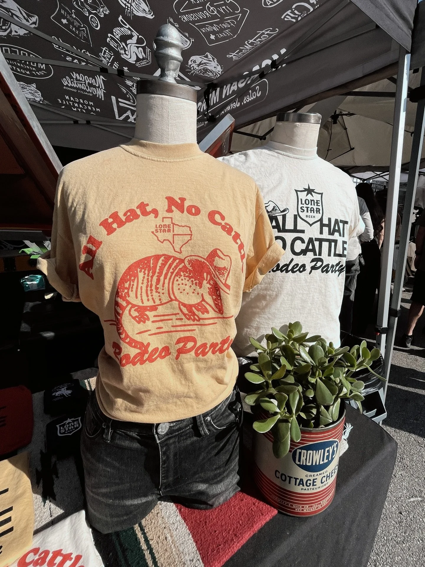 Event based merch design wins every time.

We were honored to develop the creative artwork for the @lonestarbeer RODEO PARTY in Houston, Texas @ezsliquorlounge 

This pair was printed live by our pals @morganmercantile 🤠

#hulsdesign #texas