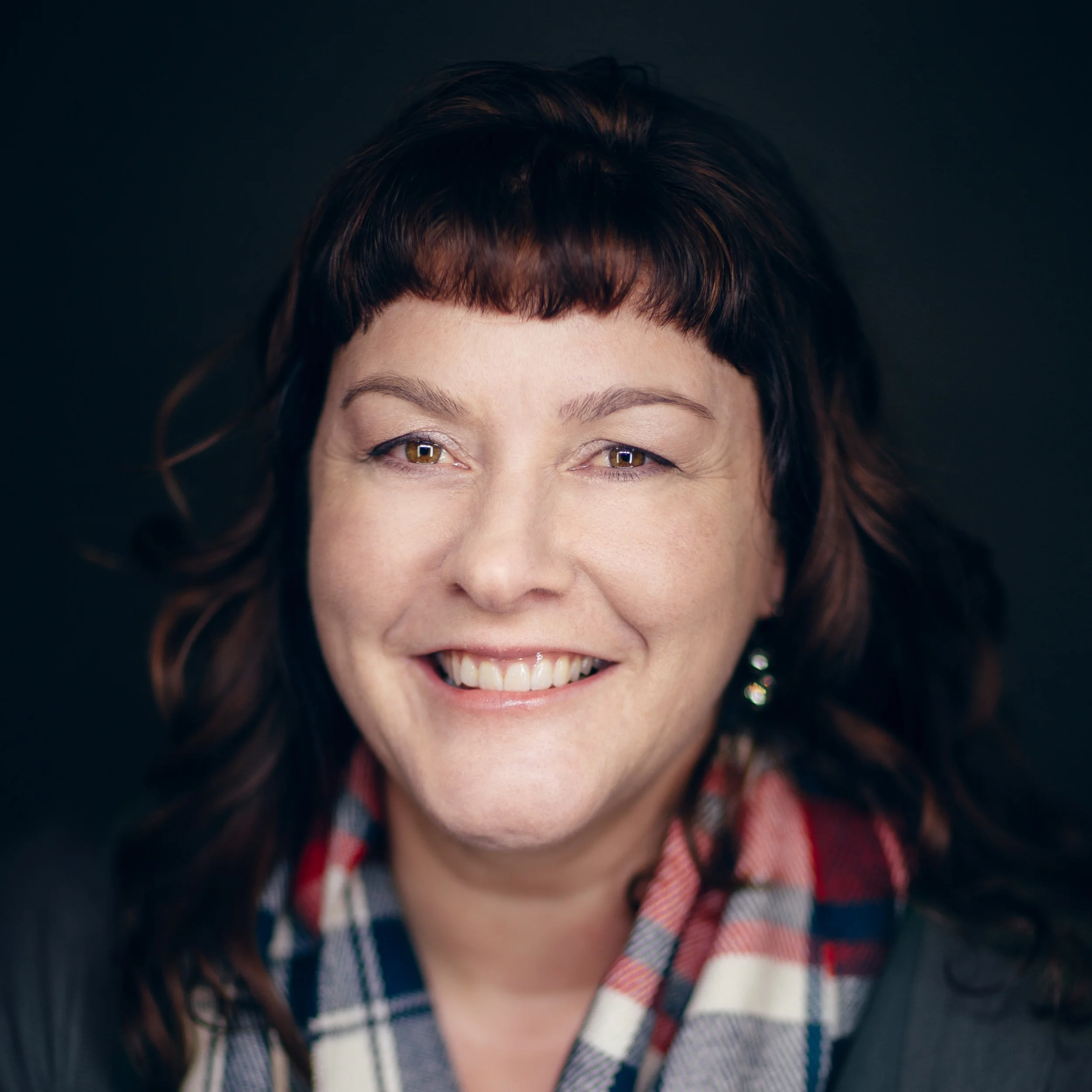 patricia DERBYSHIRE Academic advisor Patricia is the faculty champion that introduced social innovation impact projects in 2012, at that time the CleanTech Challenge, followed by the Making Waves Challenge, and as of last year, Vivacity. Patti is a catalyst, community organizer and business leader in Calgary’s creative economy. In both her professional practice and in her current role as Chair & Associate Professor – Marketing, Entrepreneurship and Social Innovation at Mount Royal University’s Bissett School of Business, she draws upon her eclectic professional career in broadcasting, design, cultural marketing, start-up ventures, and music industry management to build rich and engaging brand strategies. She is a Top 40 Under 40 Alumni (1998 & 2000) and was a judge for Calgary’s Top 40 Under 40 in 2012.