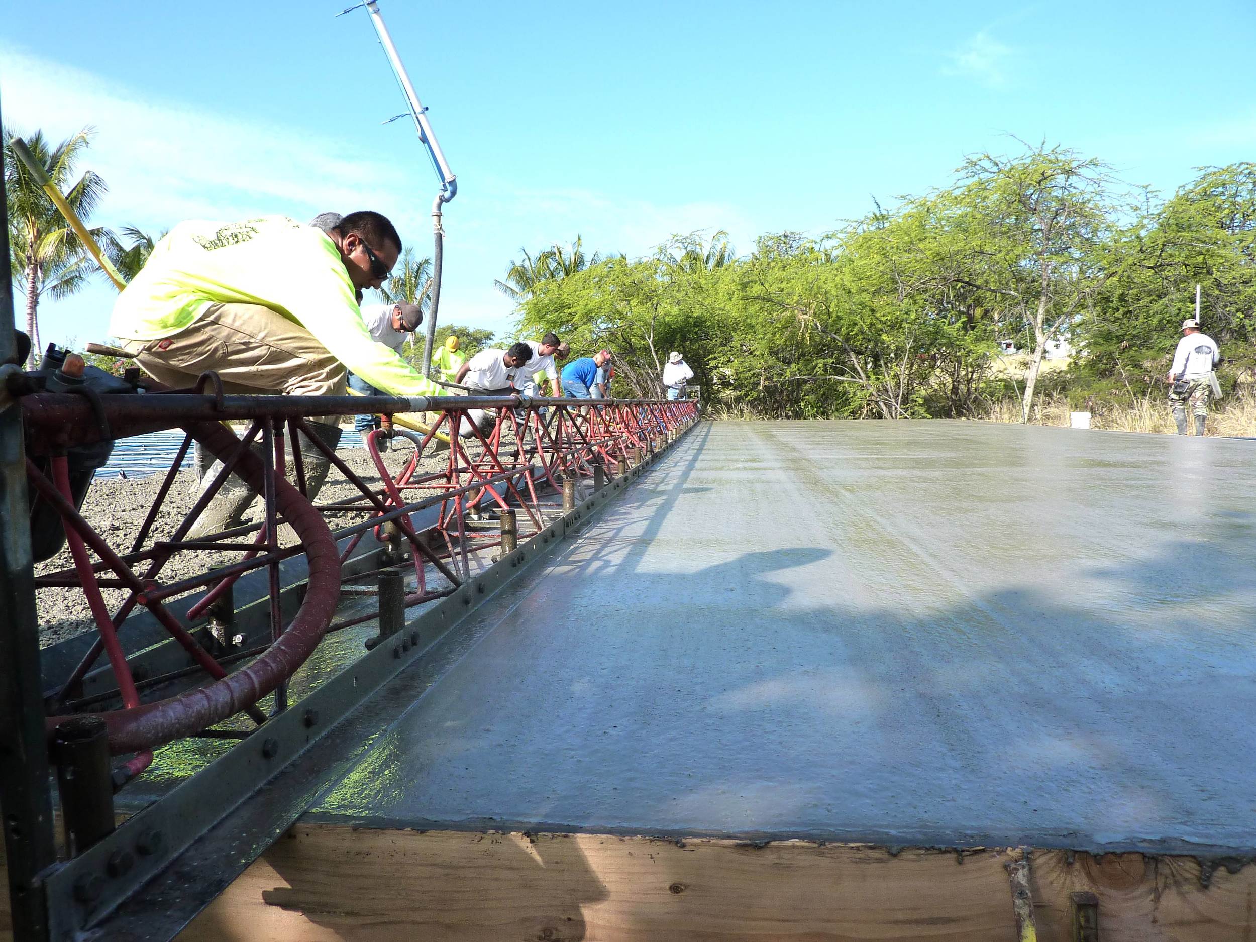 Concrete slab pour_Bolton Inc_Kona Hawaii.jpg