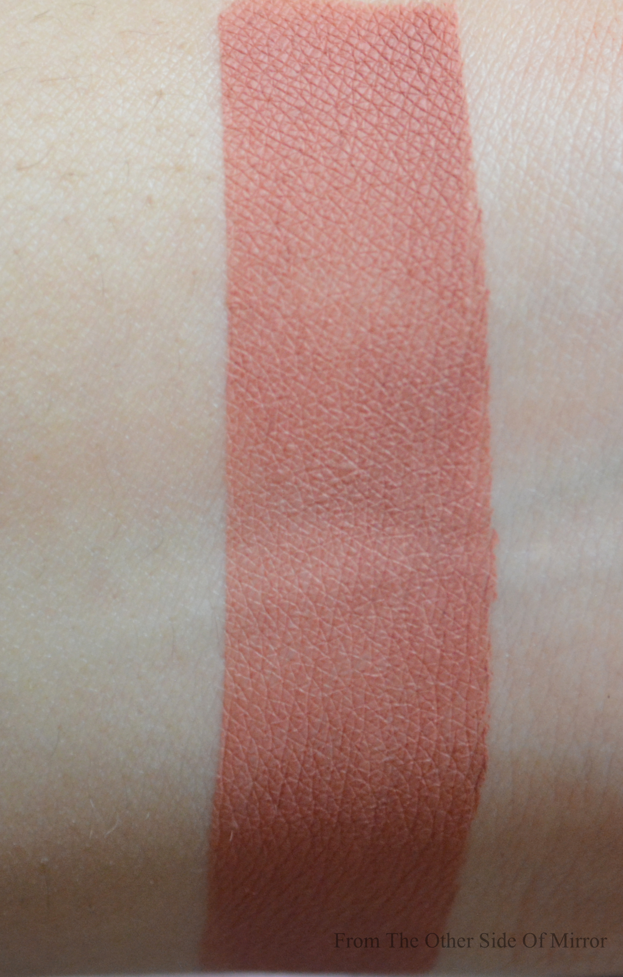 NYX Lip Lingerie- Ruffle Trim 