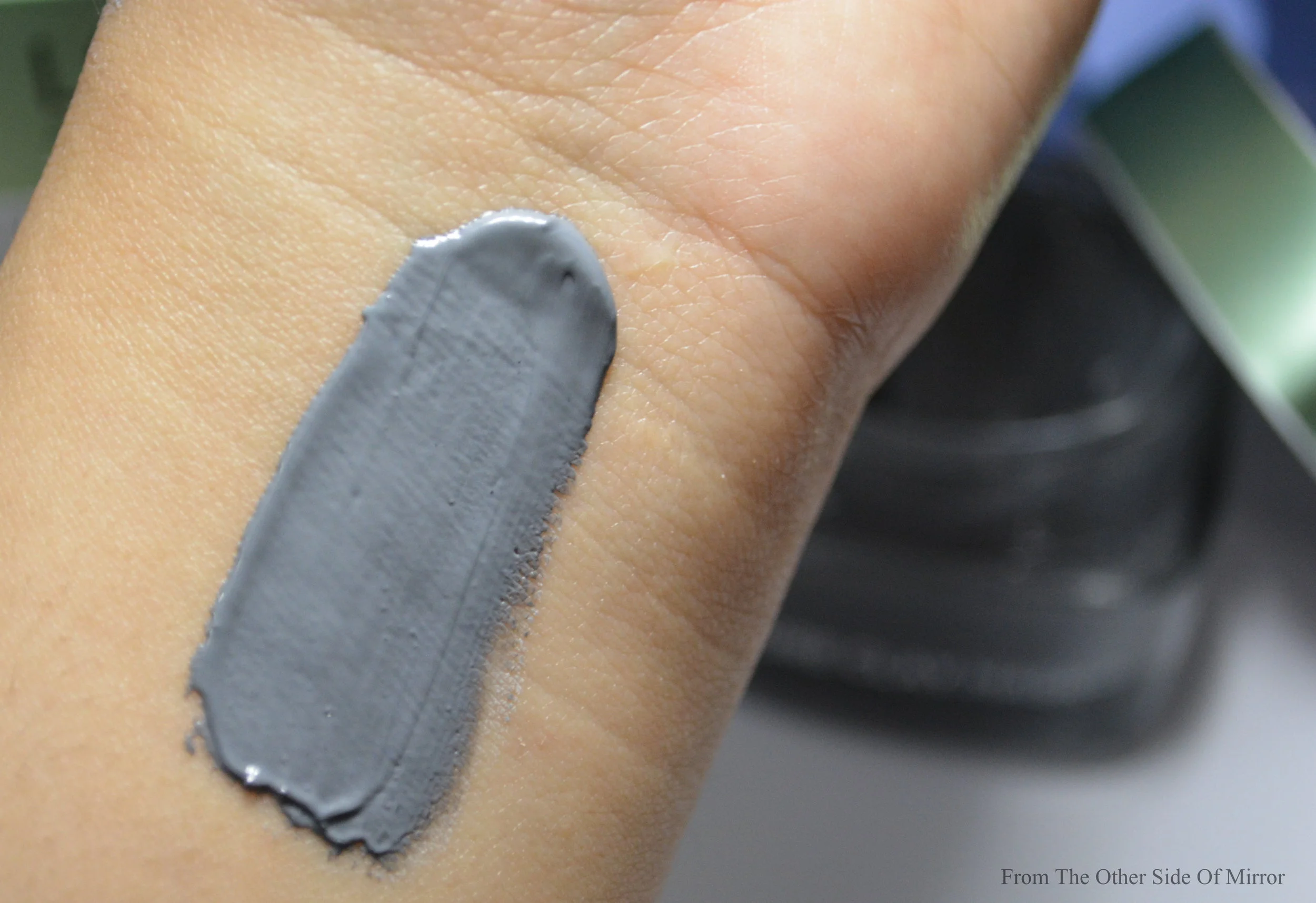 Creamy , non drying Texture