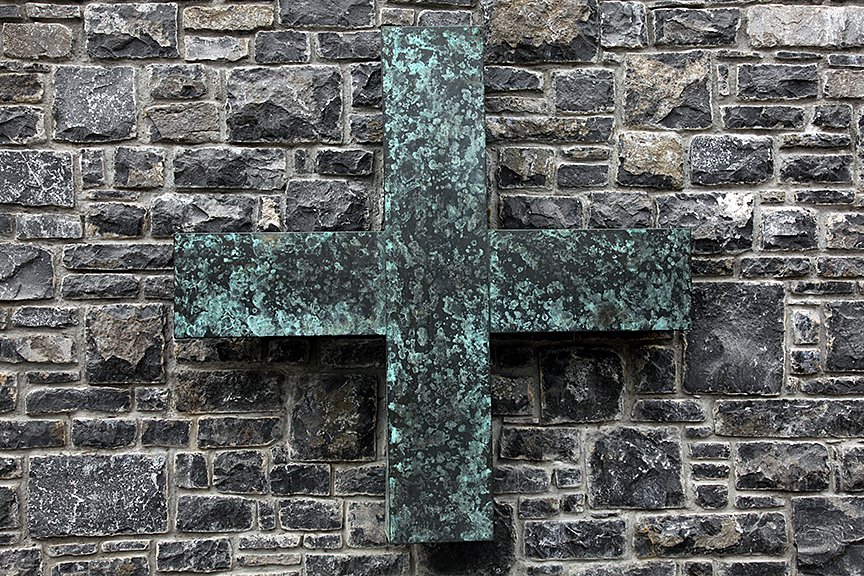 Web_5462_MetalCross.jpg