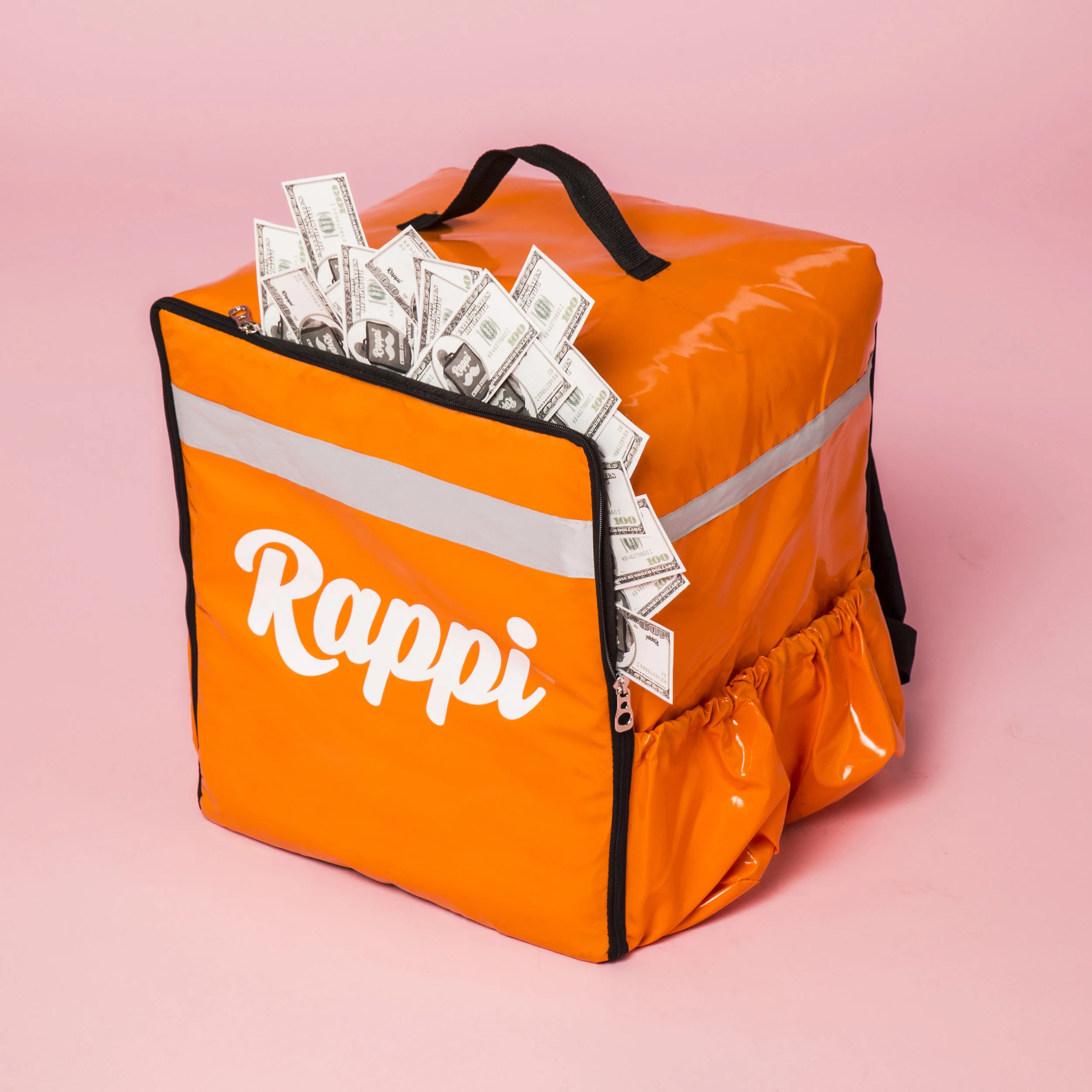RAPPI_MOCHILA CASH ABIERTO_FOTO FIJA_FEED_v02.jpg