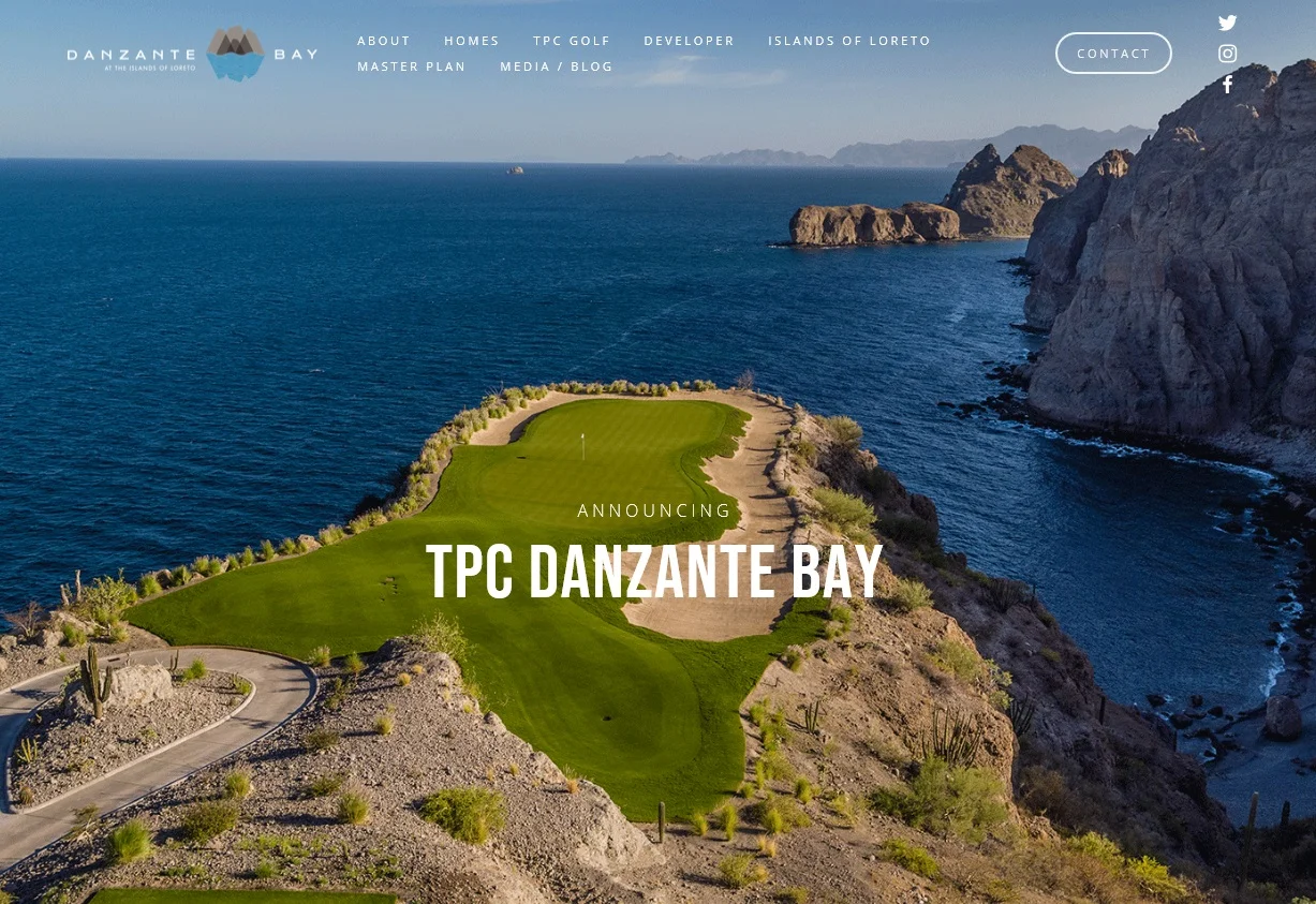 Danzante Bay surrounded by Sierra de la Giganta mountains and the Islands of Loreto