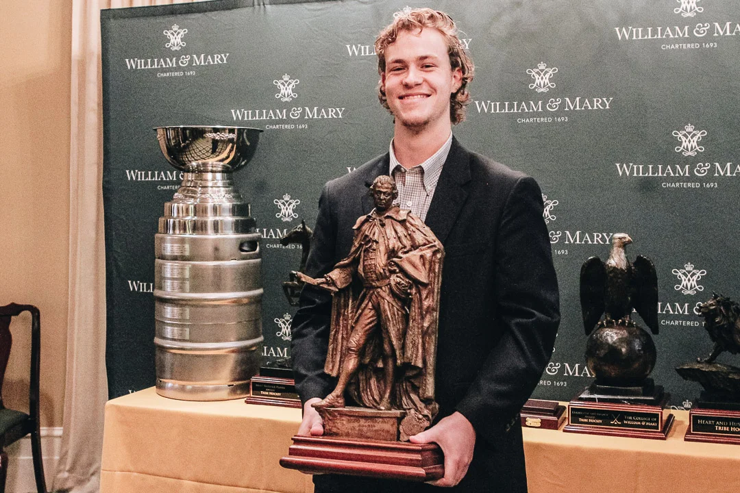 Julian Kell ’17 received the “Team Scholar Award” given to the junior or senior player with a declared major deemed to have the highest cumulative G.P.A. at of the close of the fall semester.