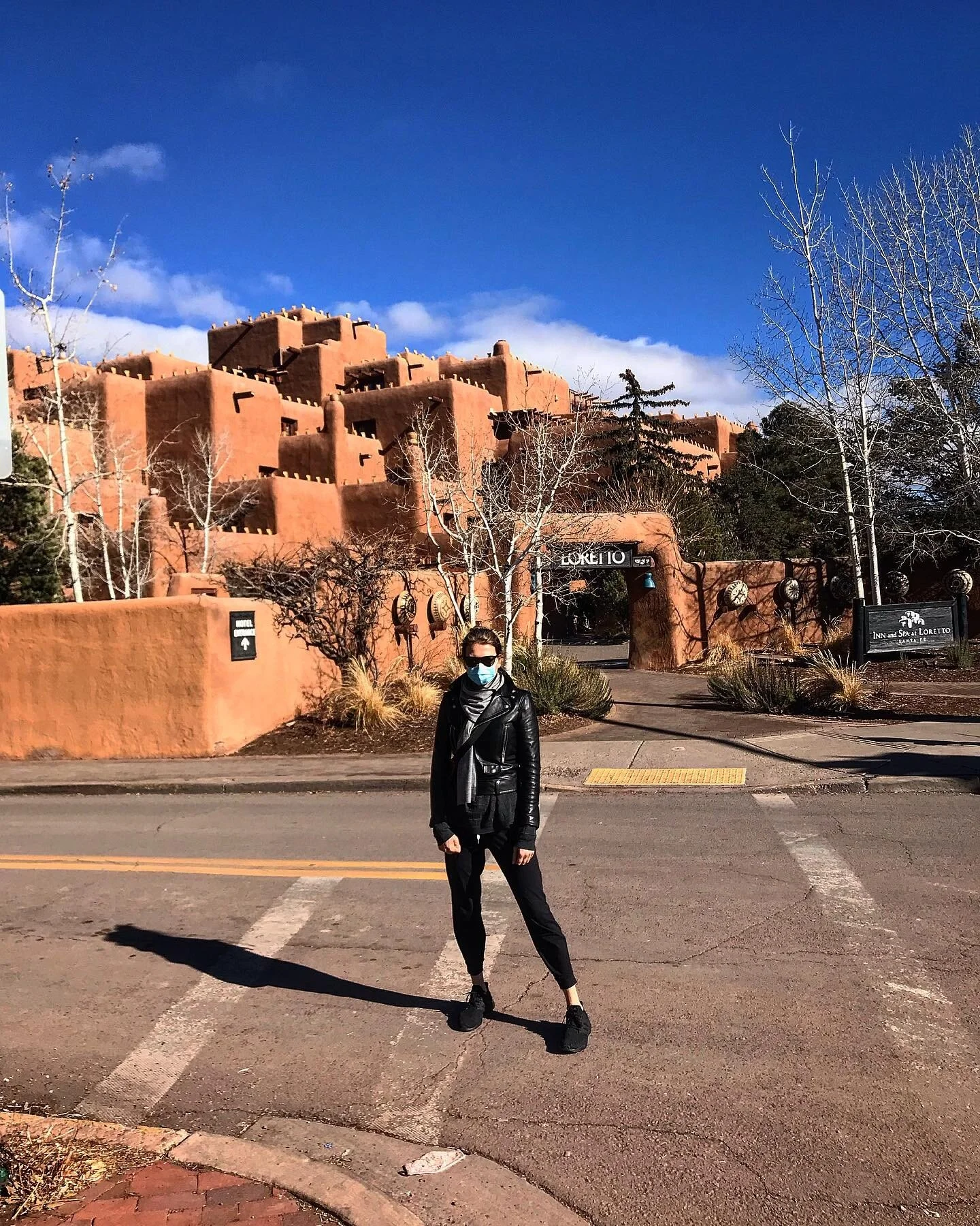 The blue winter sky of Santa Fe 😎🚙😇