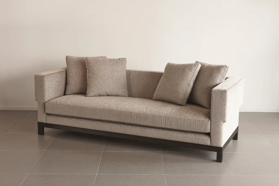 SECOND SOFA 1.jpg
