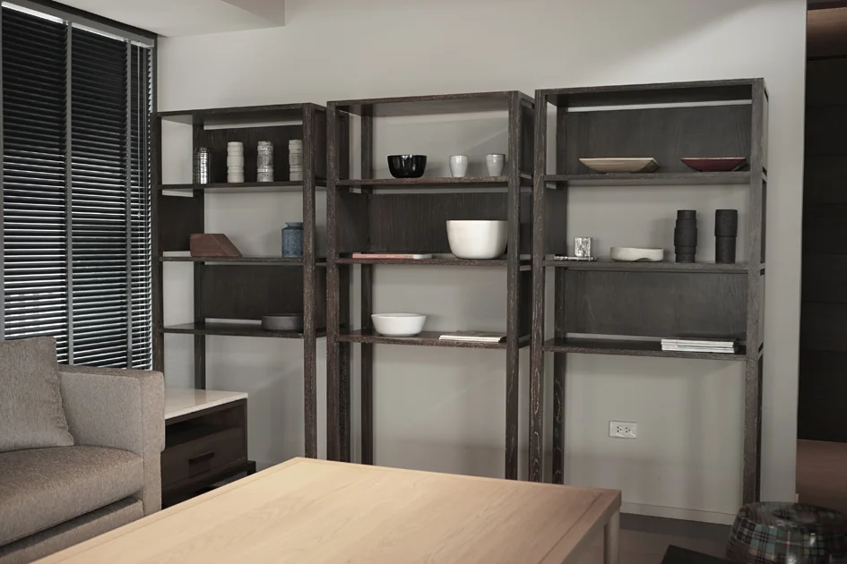 FOUR LEGS SHELF 1.jpg