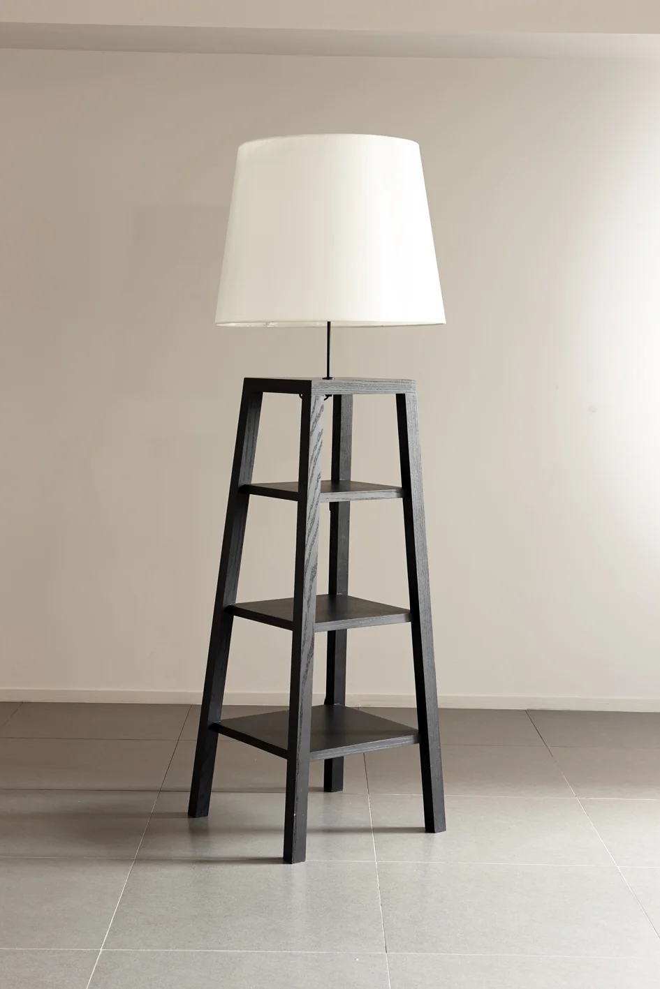 MOUNTAIN TABLE LAMP.jpg