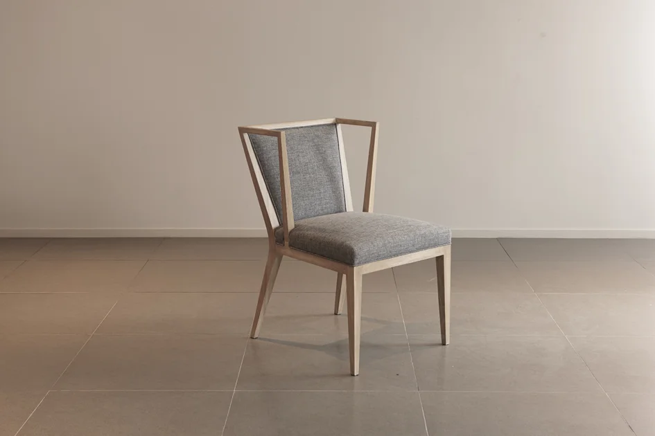 ANGLE CHAIR MK II:1 2.jpg