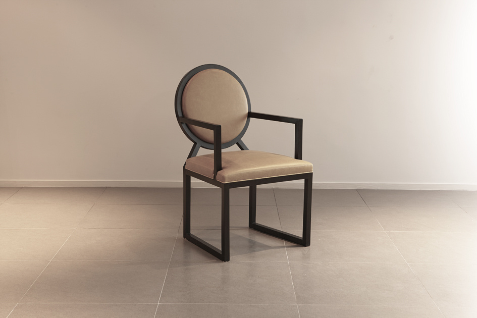 ROUND BACK CHAIR 2.jpg