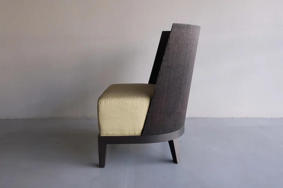 LOOP CHAIR 2.jpg
