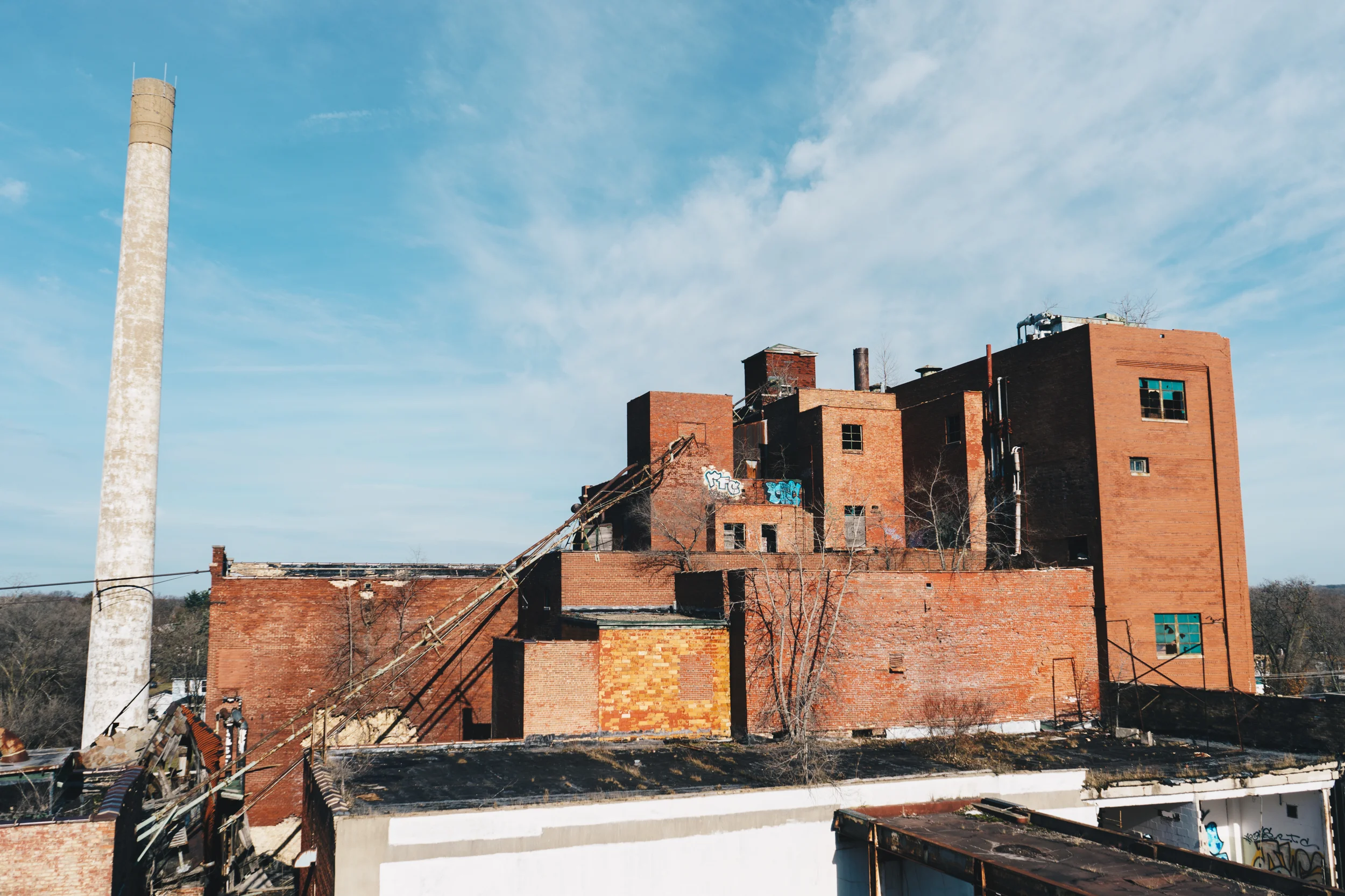 Drewry’s No. 1 A rooftop view of the main brewing building of the since-demolished Muessel–Drewry’s Brewery on the North West side of South Bend. This photograph was featured in our January 2017 story Drewry’s Brewery .