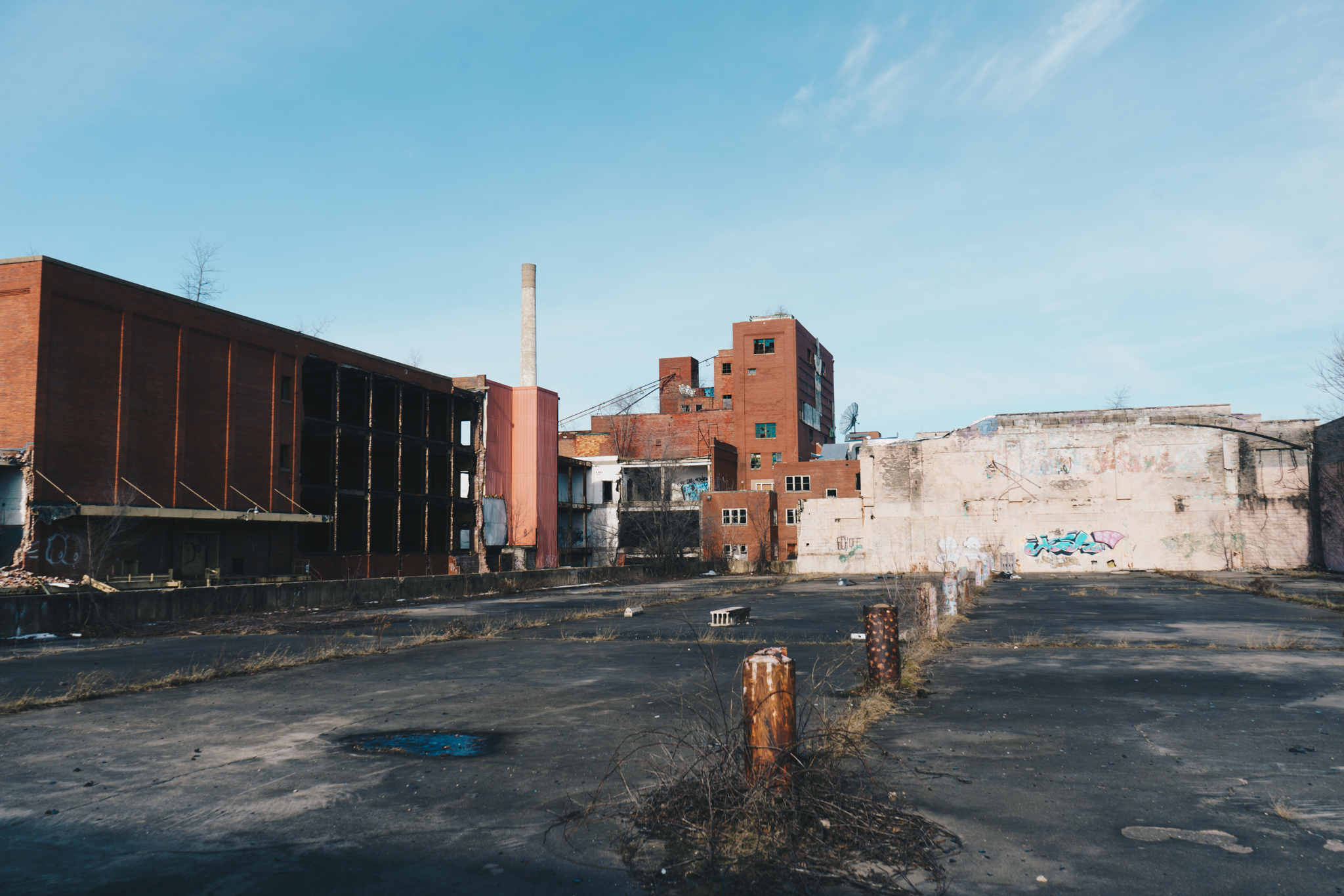 Drewry’s No. 2 A view from within the since-demolished Muessel–Drewry’s Brewery on the North West side of South Bend. This photograph was featured in our January 2017 story Drewry’s Brewery .
