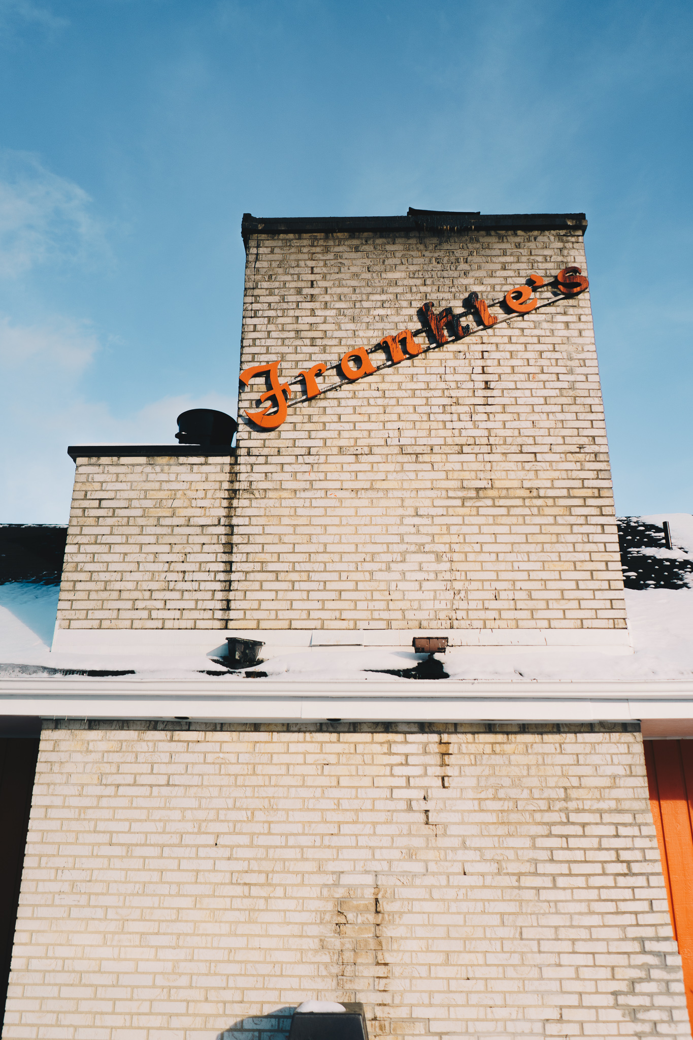 Birdsell Street No. 2 A view of the Frankie’s Barbecue chimney on the West Side of South Bend featured in our February 2019 story Snow Day on Birdsell .
