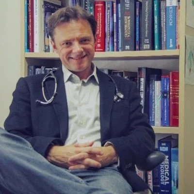 LGFYGtxh_400x400.jpg
