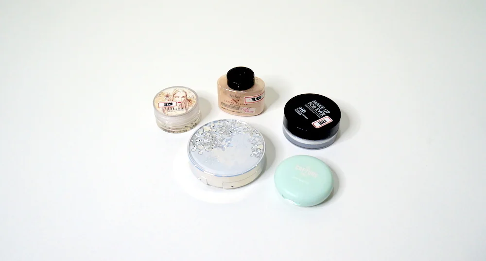 Face Off: 5 Loose Powders in my Stash