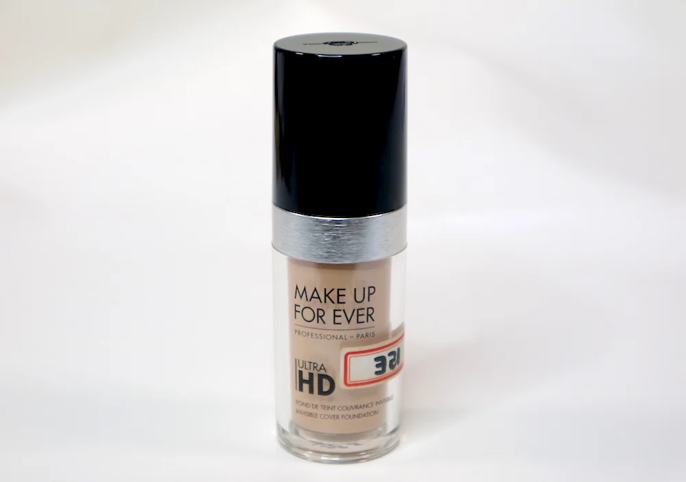 Video Darling: Make Up For Ever Ultra HD Liquid Foundation in R230