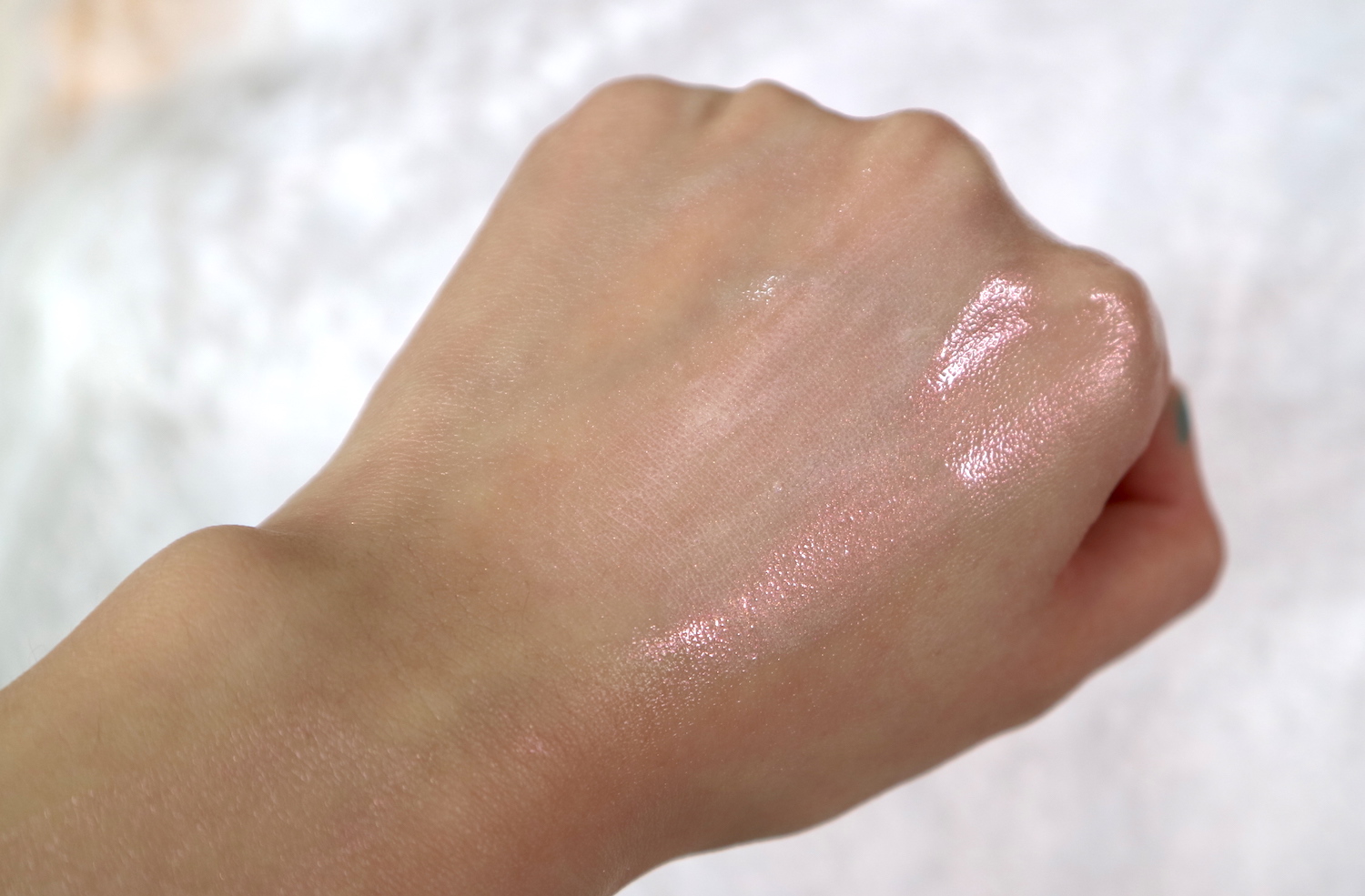 In Her Element Squalane Oil + Ellana Minerals Loose Multipurpose Pigment in Halo