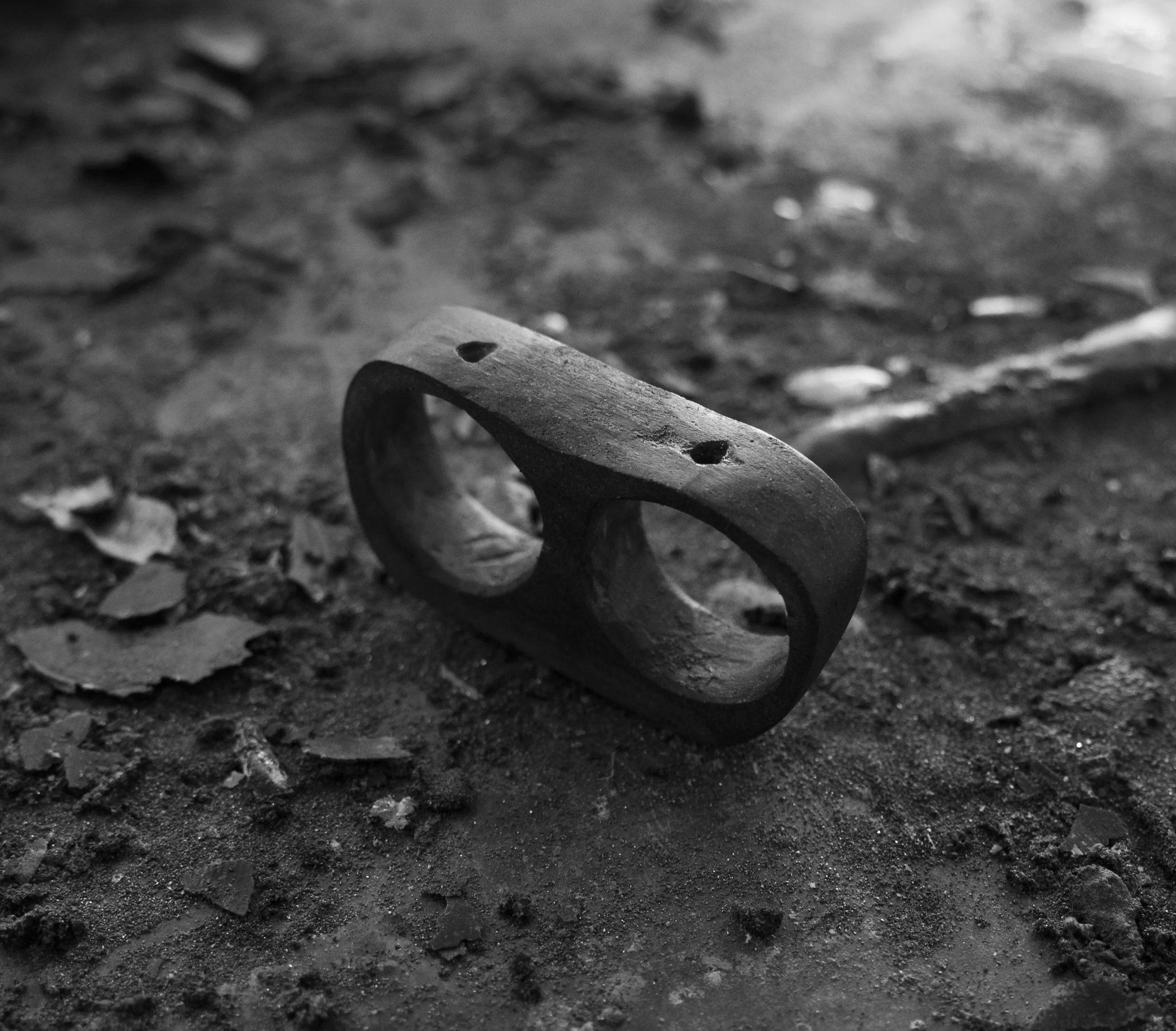 Subtraction two hole double ring